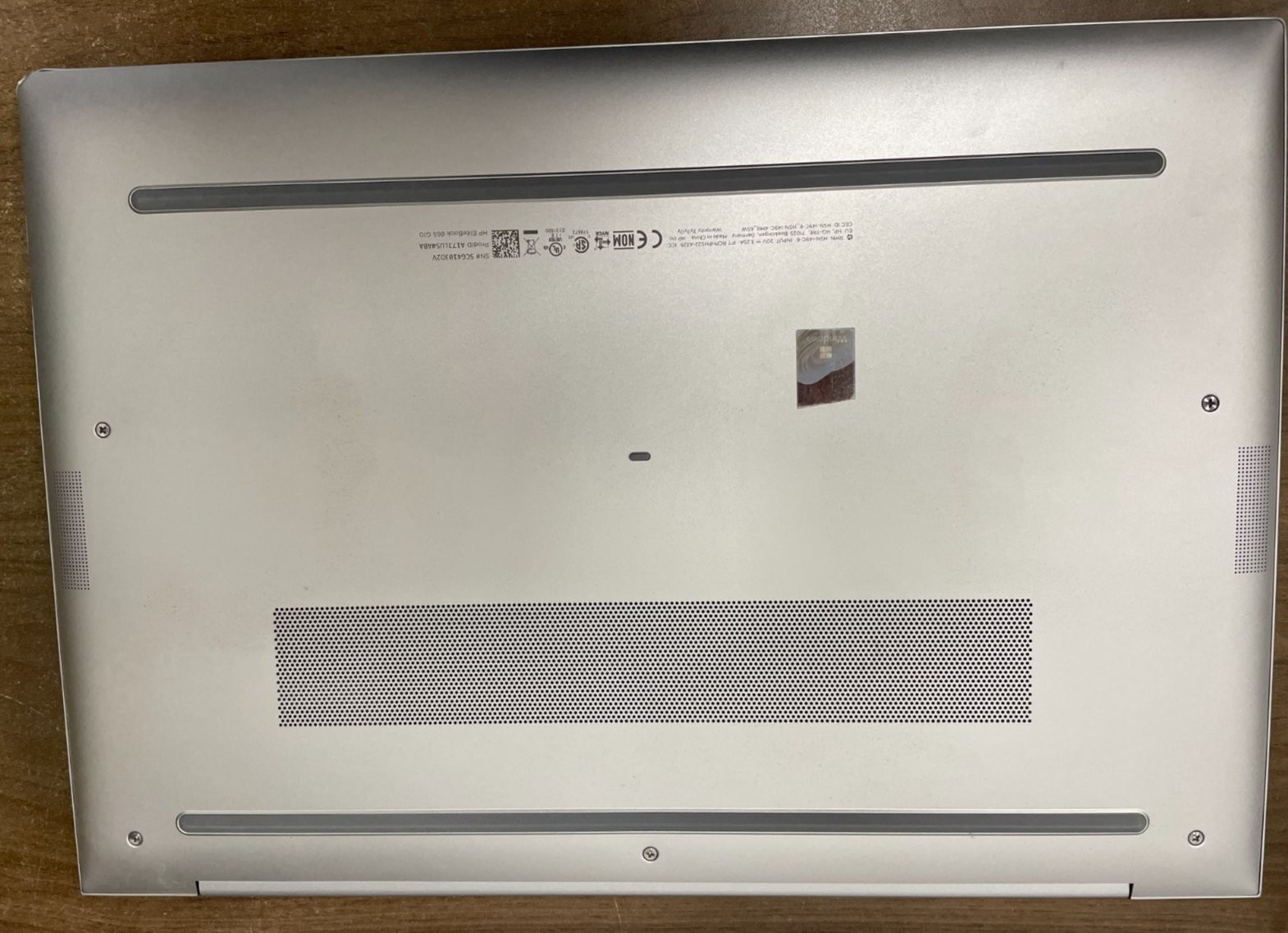 HP EliteBook 865 G10 R5-7540U 16GB 512GB Dent/Gap Warranty – AS IS (READ)