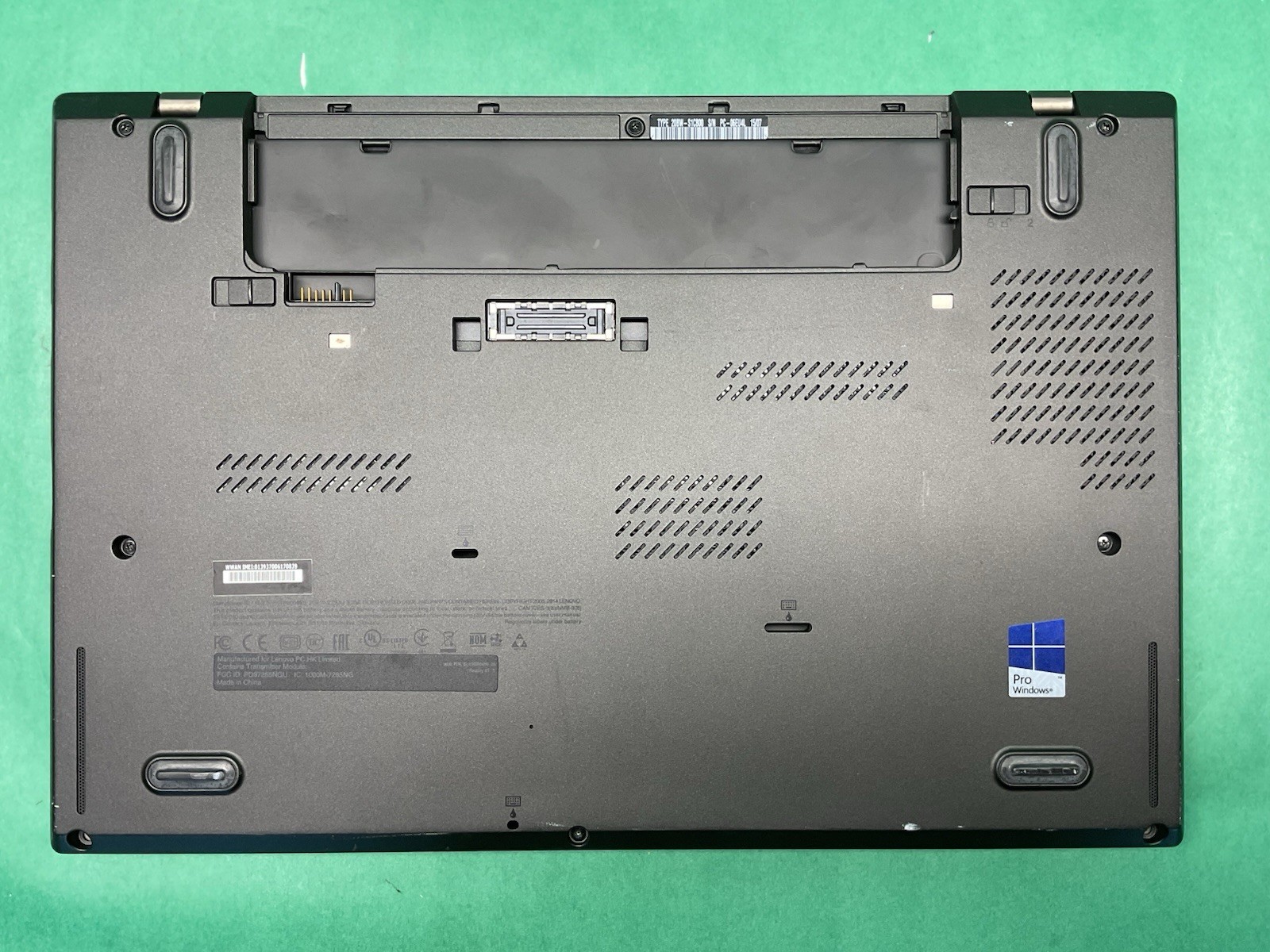 3 Pack – Lenovo Thinkpad T450s 14″ – 1 Powers On – 1 Battery – Untested – No HDs