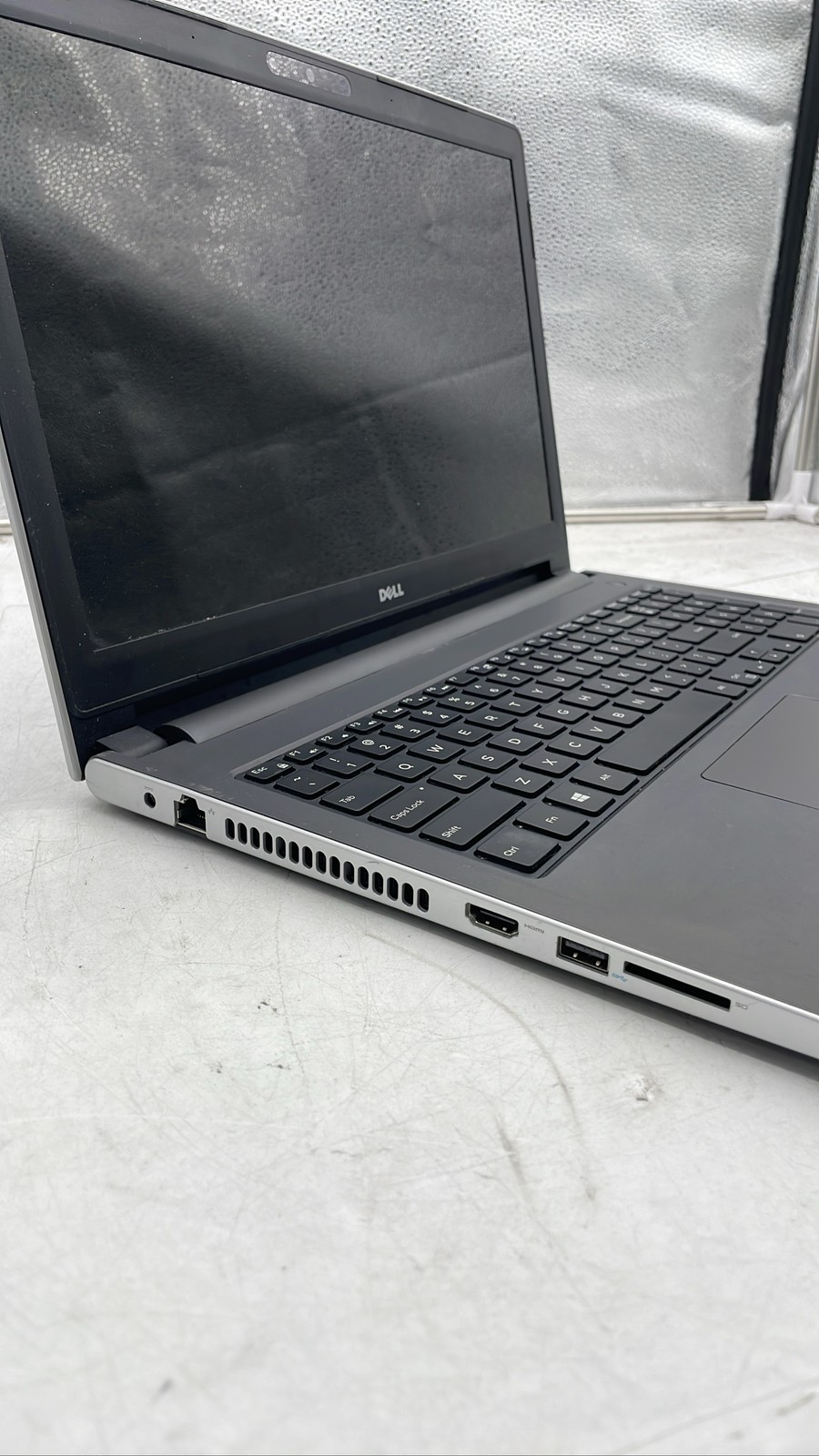 Dell 15.6″ Intel Core i7 AMD Radeon Graphics Laptop 66MYDC2 For Parts Or Repair