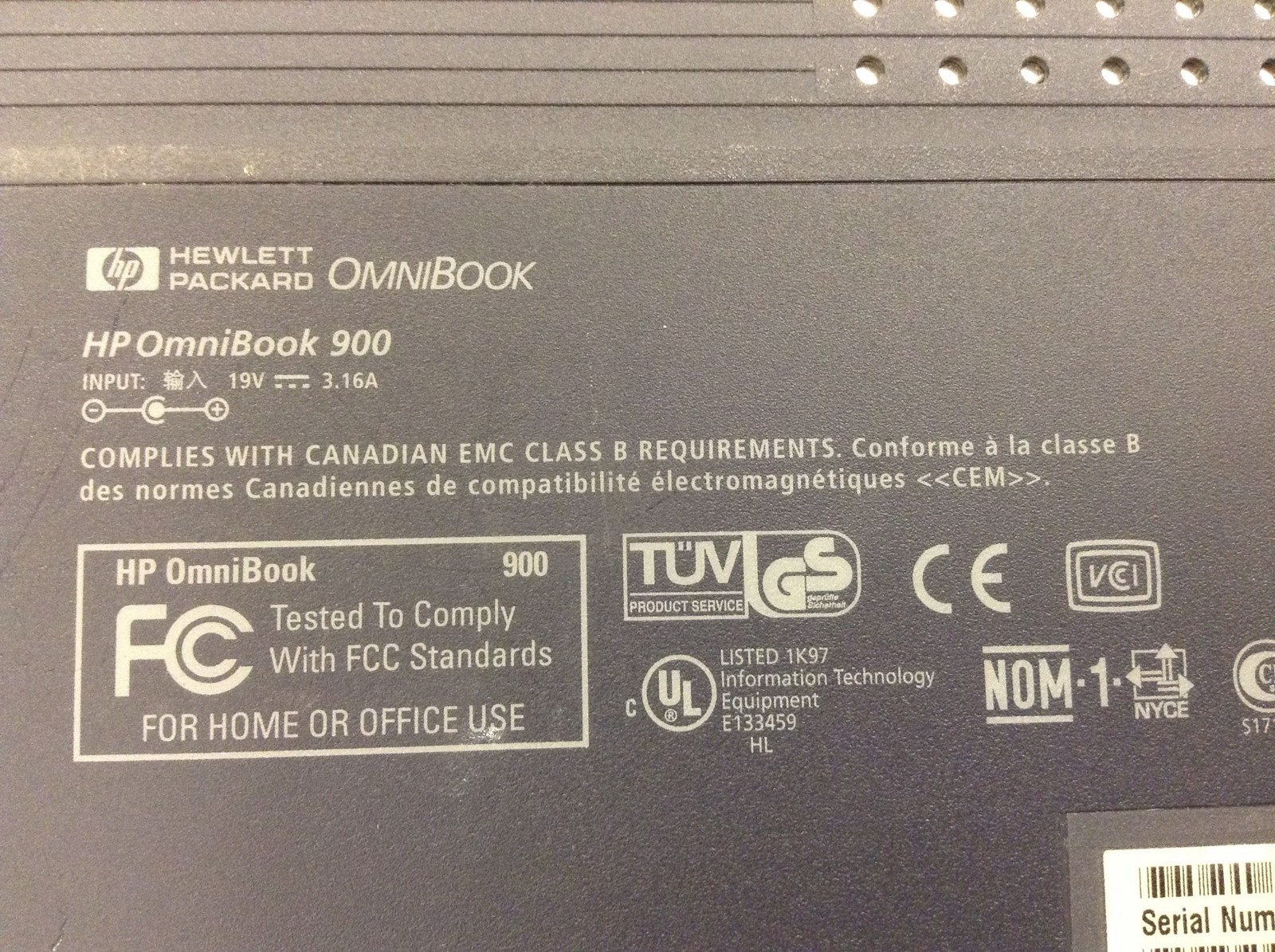 Vintage HP OmniBook 900 Laptop Pentium III 500MHz 13.6″ w/64MB Ram, WORKING