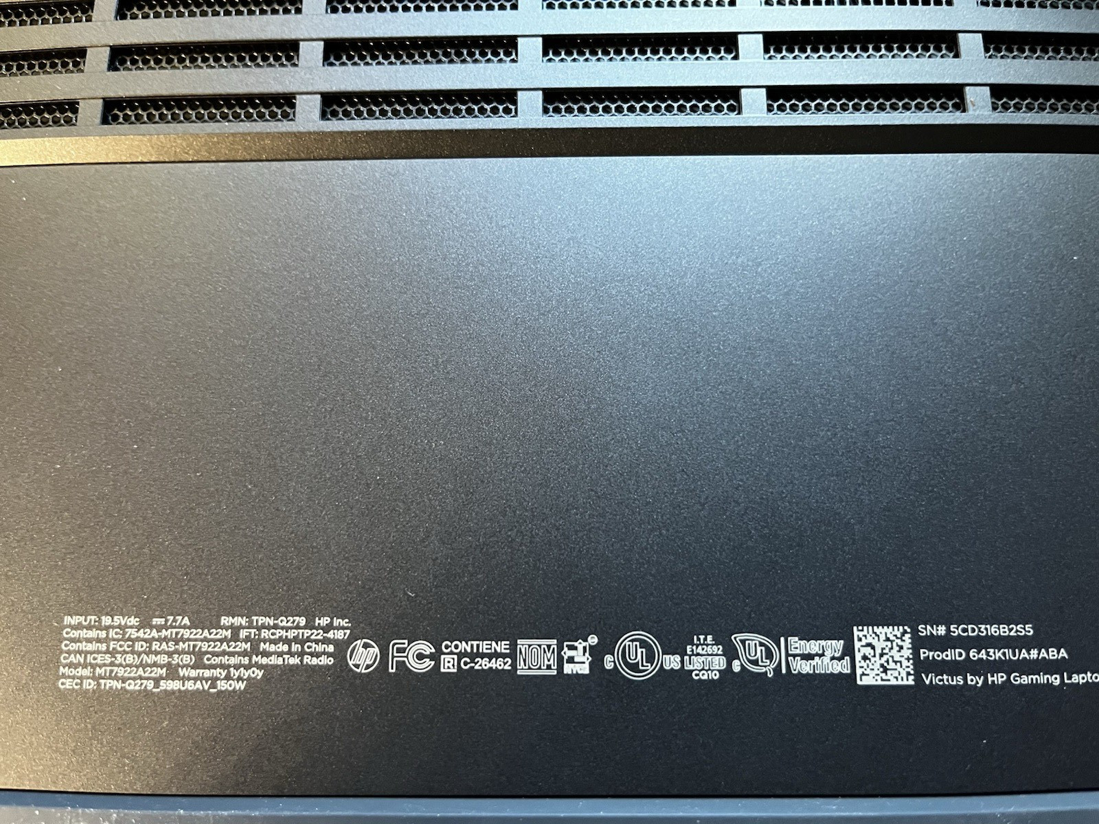 HP Pavilion Gaming Laptop 15-fb0121nr| Windows 11 Home| 8 GB with charger