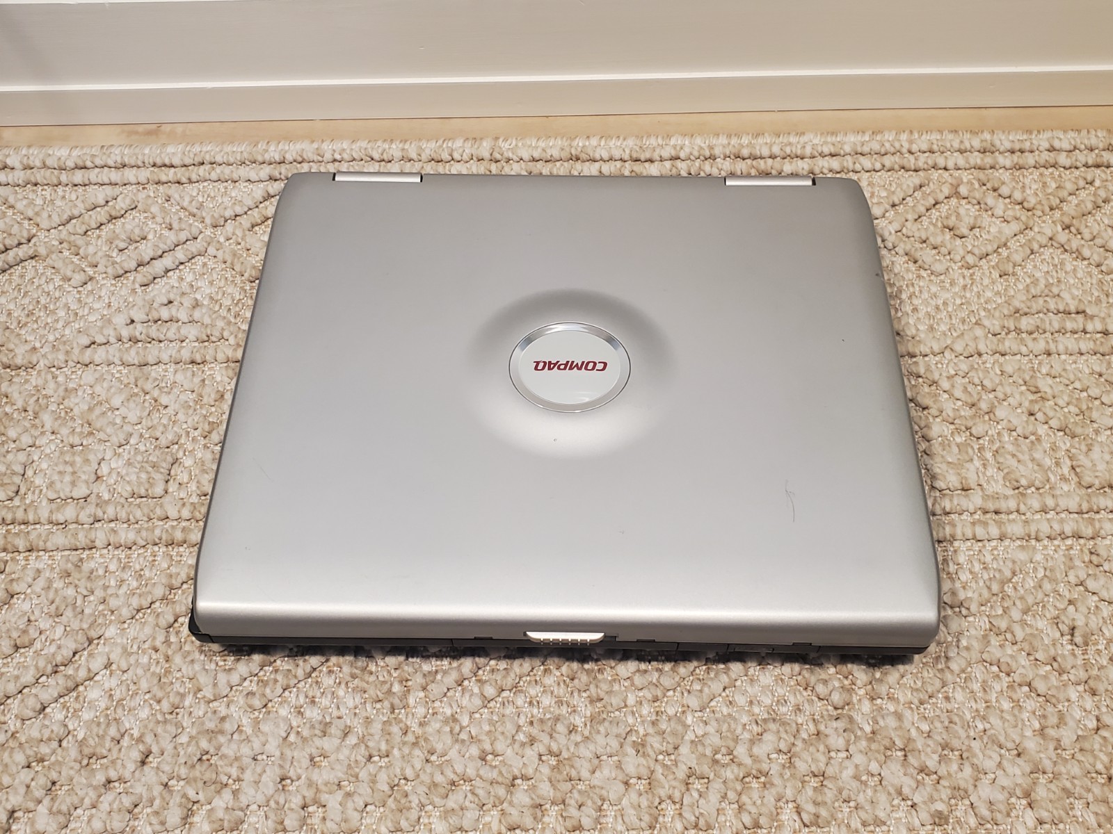 Vintage Compaq Presario 2500 Laptop – Tested, Works *Bad Battery, No Charger