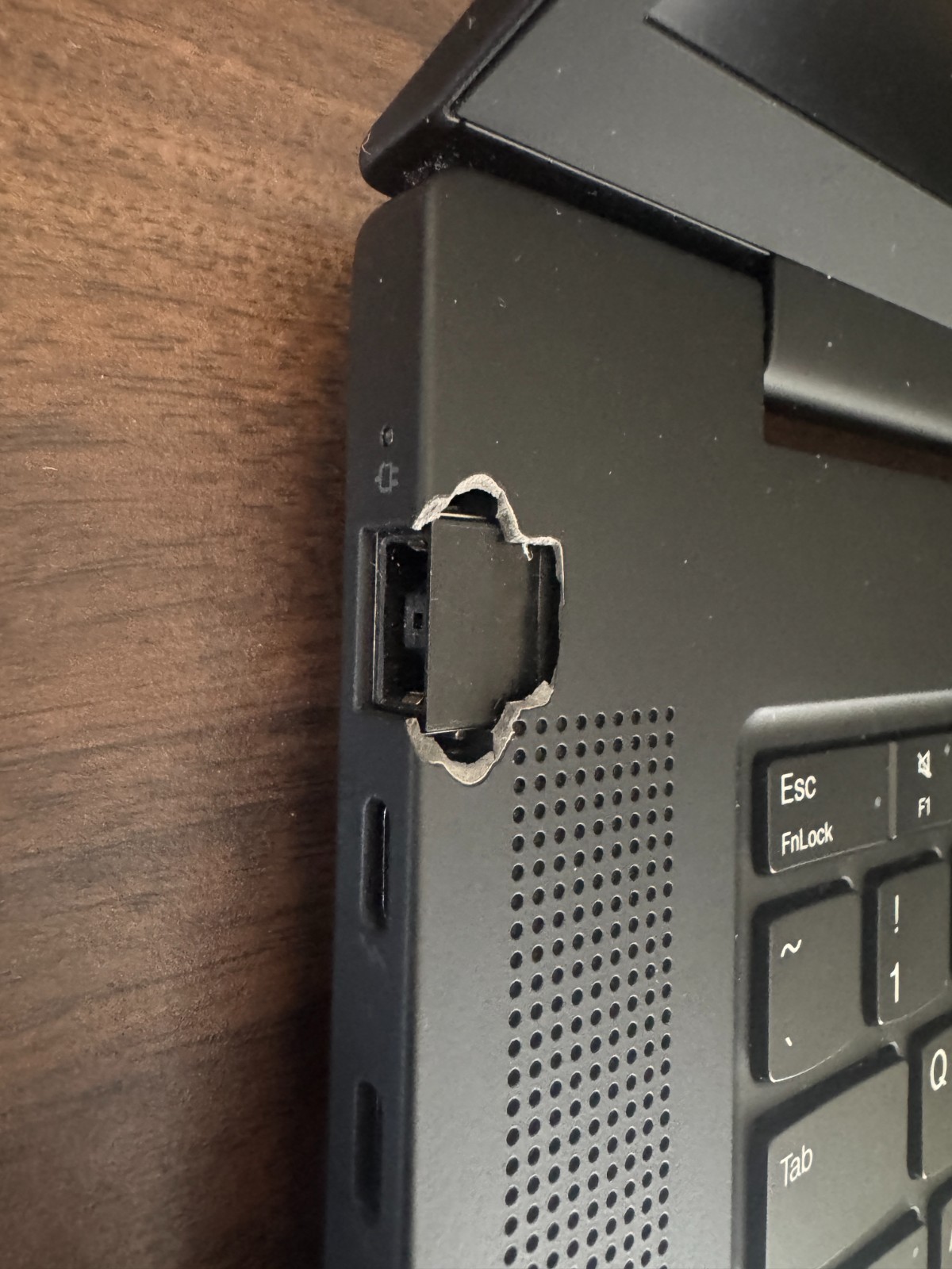 Lenovo ThinkPad P1 Gen 4 i7-11800H 16″ 2560×1600 16GB 512GB SSD NVIDIA T1200
