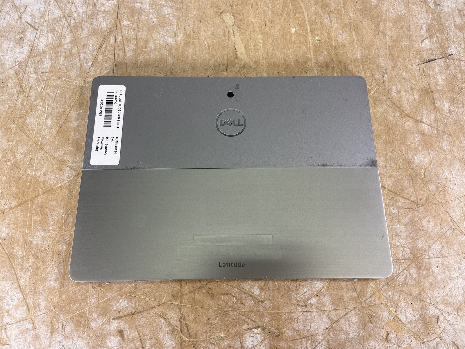 DELL LATITUDE 7200 2-IN-1 i5-8365U @ 1.60GHz, 8GB RAM, NO HDD/OS – (FOR PARTS)
