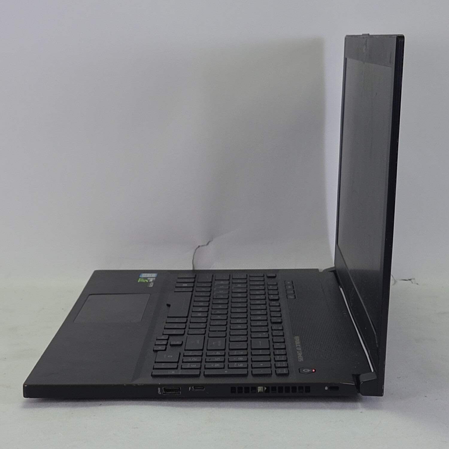 Asus ROG GU501GM 15.6″ i7-8750H 2.2GHz 24GB RAM 250GB SSD 1TB SSD GeForce GTX 10