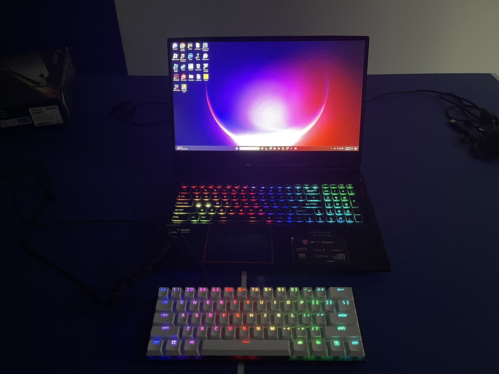 MSI GE 75 Raider 2021 Edition w/ Razer Huntsman Mini Keyboard
