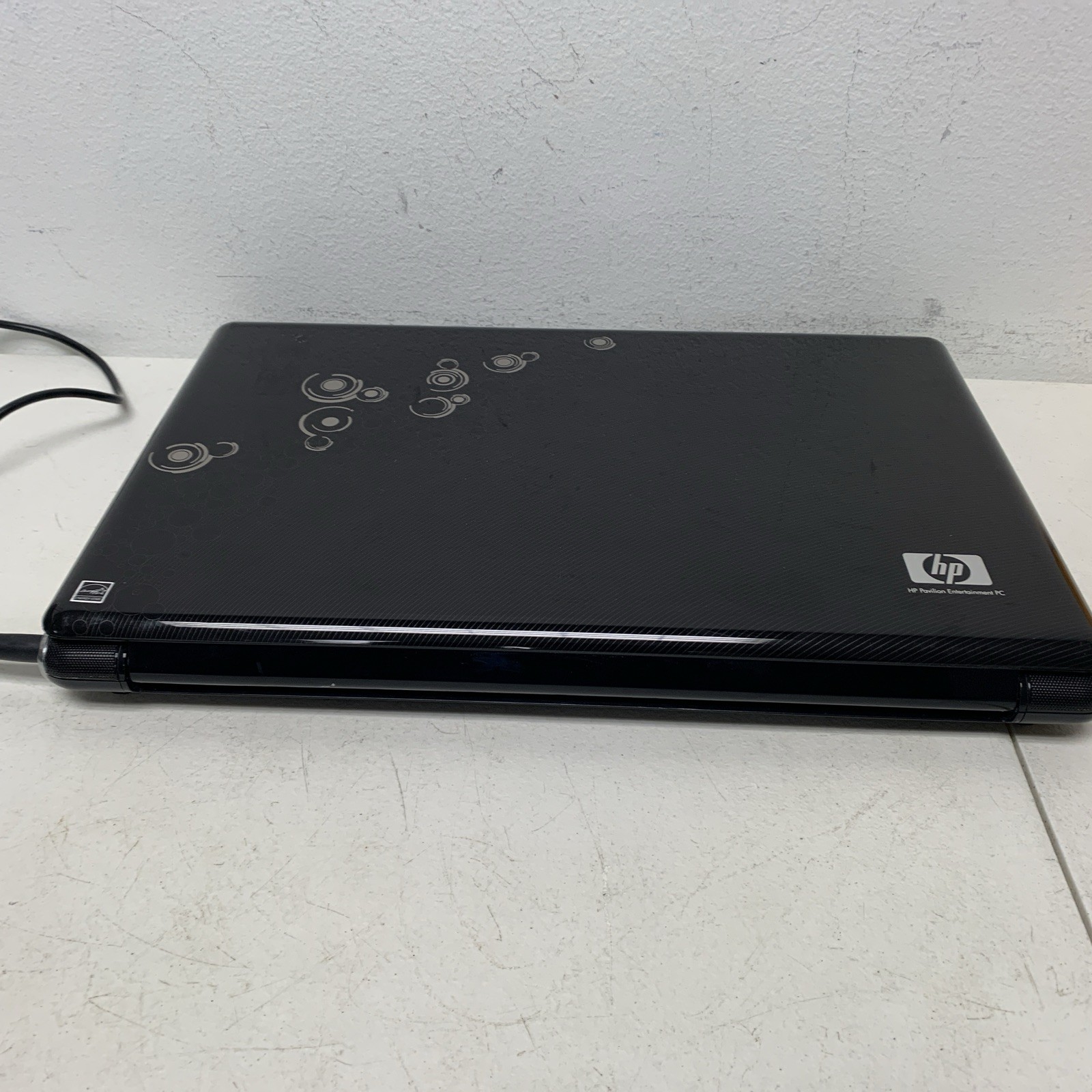 HP Pavilion DV7-AMD Turion Dual M600 24MHz 2GB RAM 128Gb SSD Wind 10 Ed Read Des