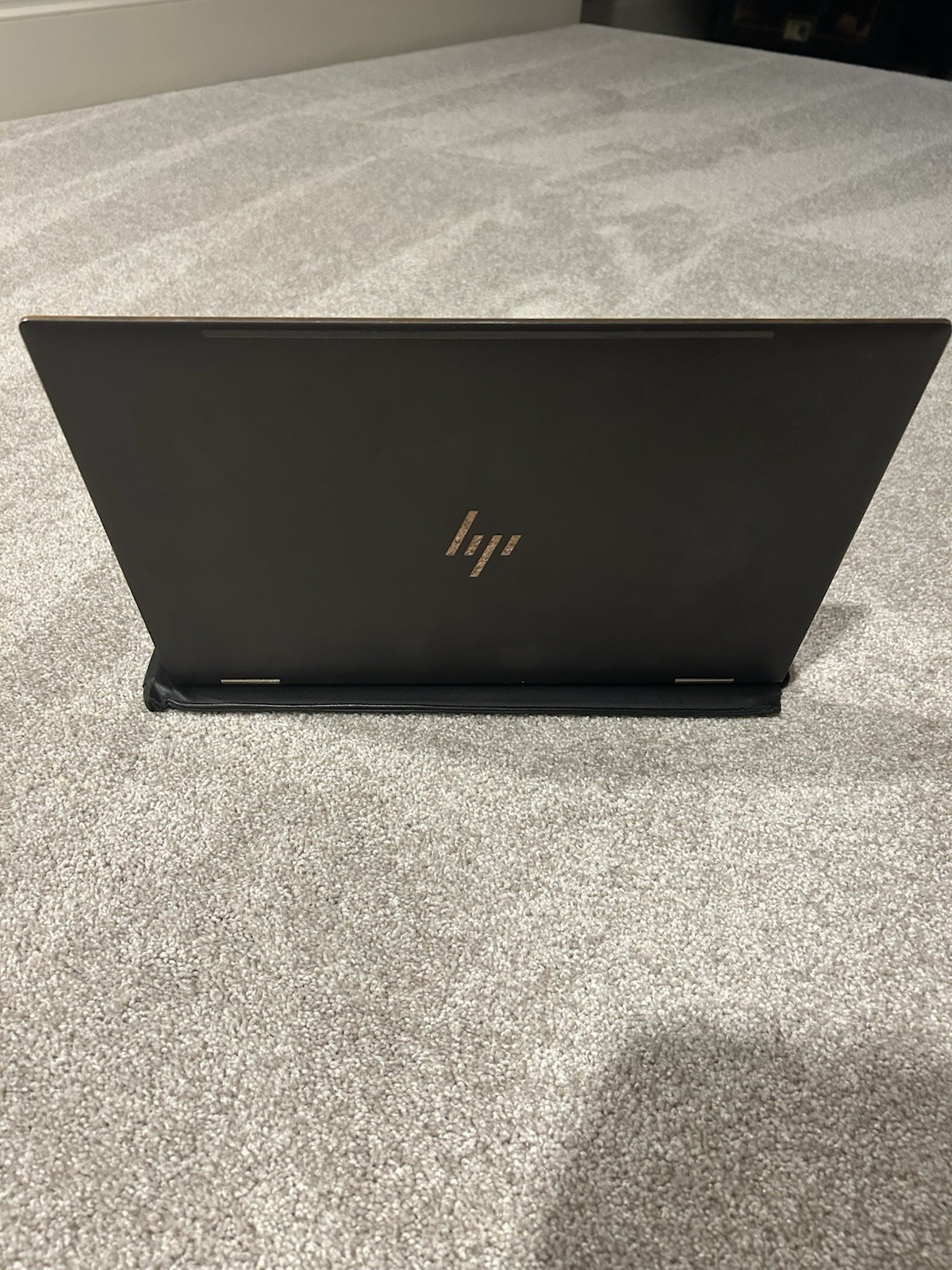 HP Spectre Convertible 2-in-1 Laptop Intel Core i7 16″ Touchscreen Black Gold