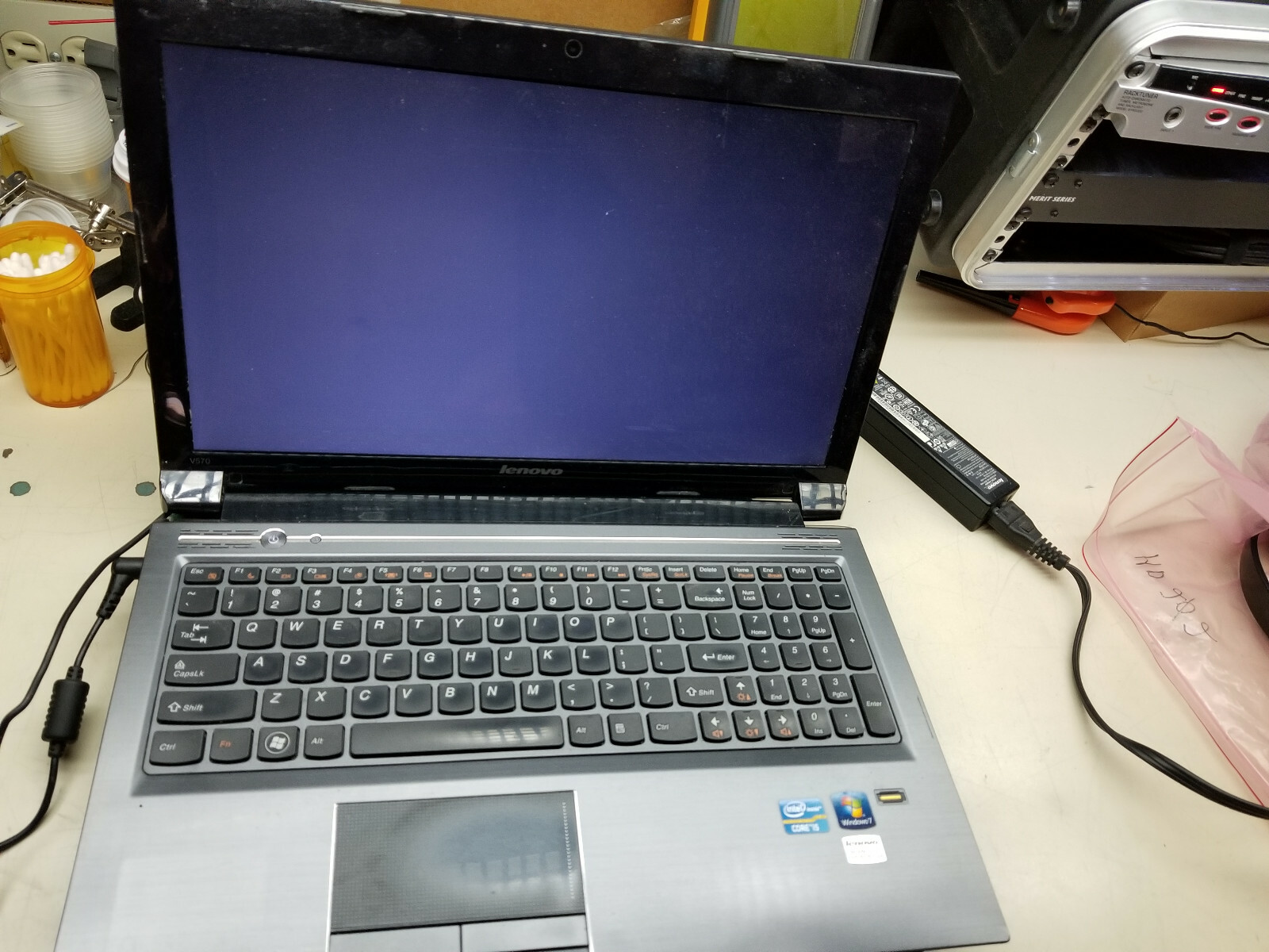 918 LENOVO V570 i5-2430M 2.40GHz 6GBRAM DDR3 NO HDD READ hp dell xp windows