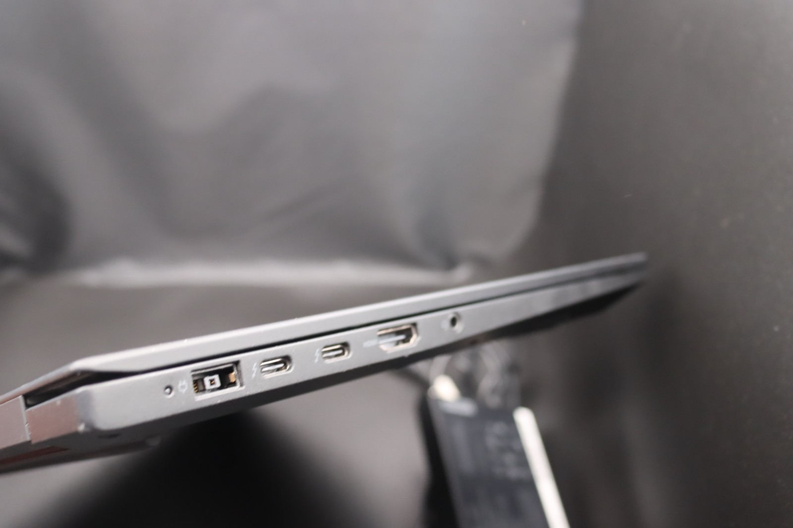 Lenovo ThinkPad P1 Gen 3 i7-10750H 32GB RAM 512GB SSD NVIDIA Quadro T1000