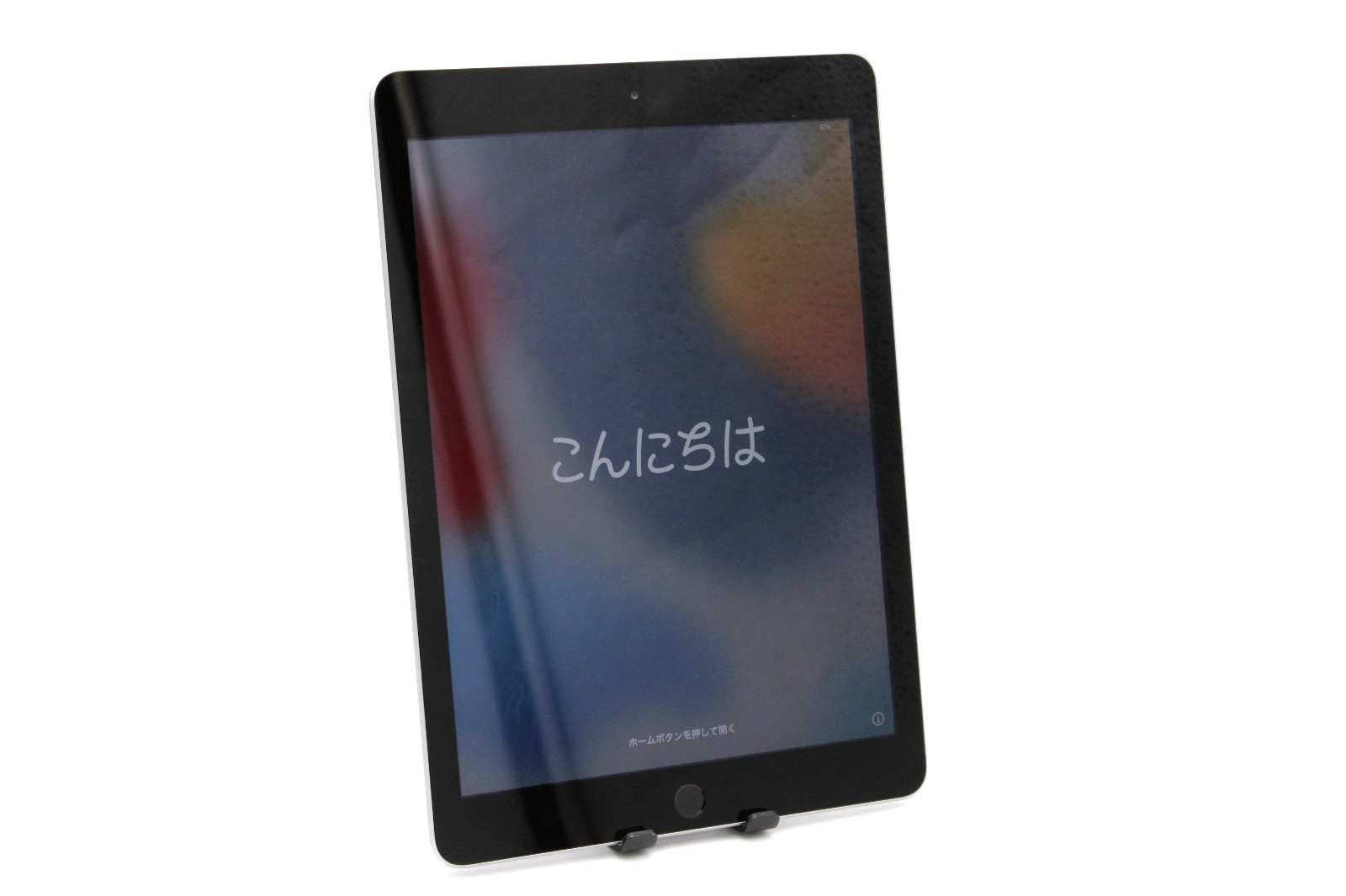 Apple iPad 5th Gen A1822 32GB Wi-Fi 9.7 Gray