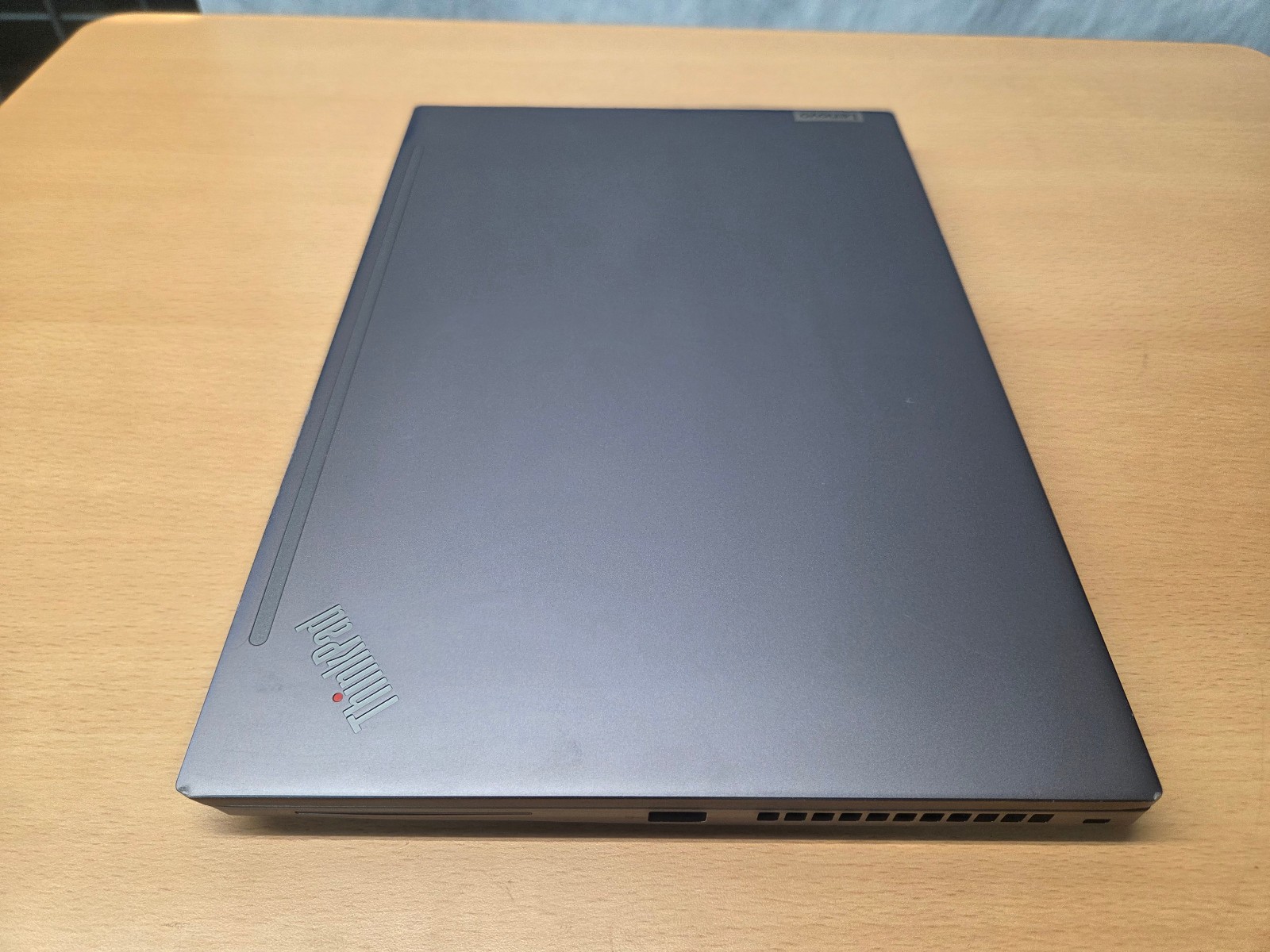 Lenovo ThinkPad T14 Gen2 I5-1135G7 16GRAM 512GSSD WIN11P Iris Xe Touchscreen