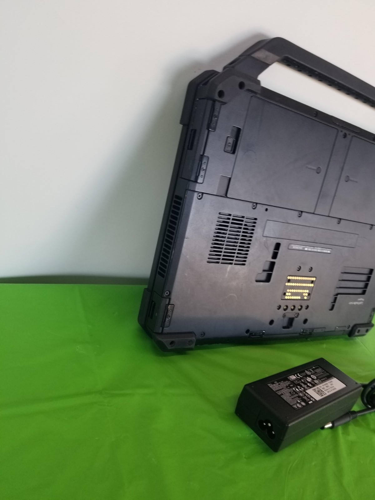 DELL LATITUDE RUGGED 5420 i7-8650U 32GB RAM,512 SSD TOUCH, WIN , 1.90 Toughbook