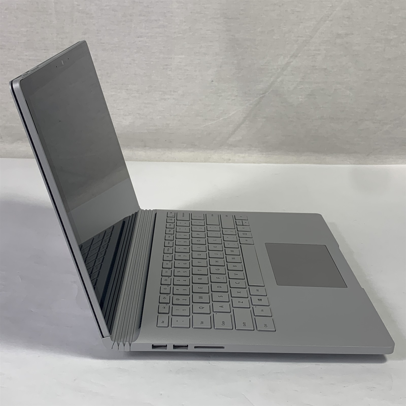 Microsoft Surface Book 3 1900 13.5″ i7-1065G7 1.3GHz 16GB 256GB NVMe SSD – Win11