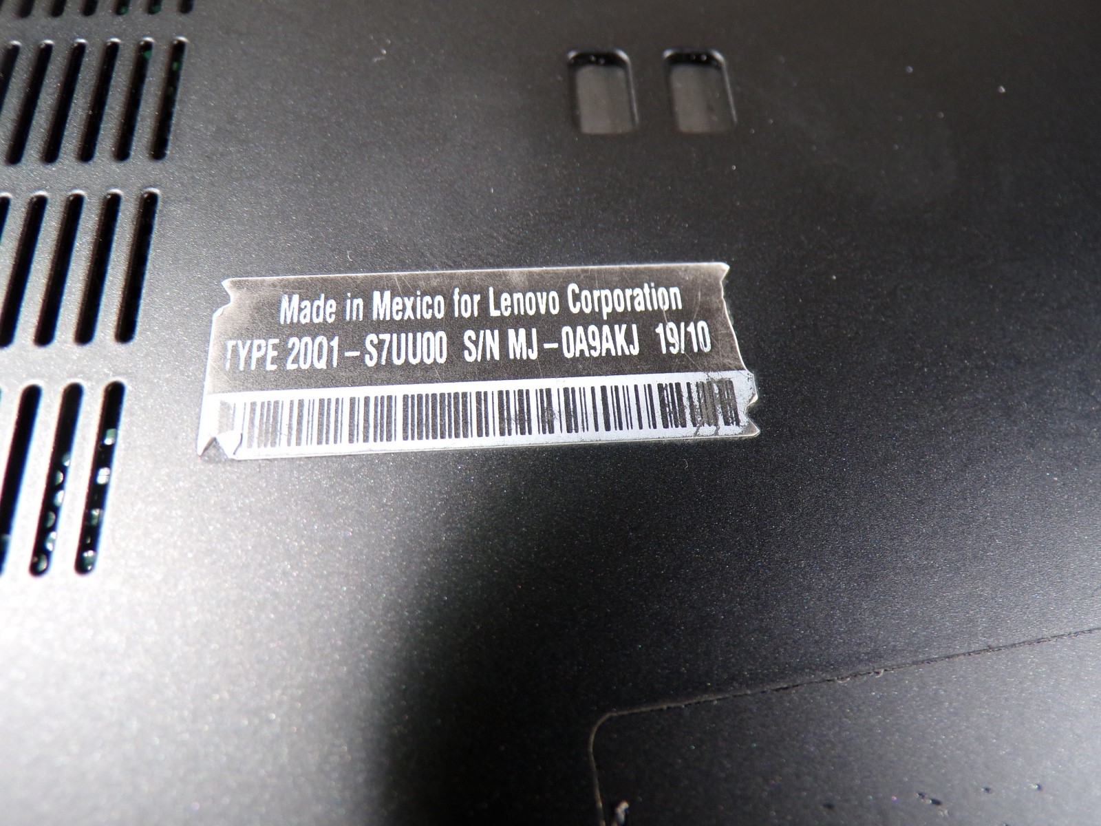 THINKPAD LENOVO X390 INTEL CORE I5 8TH GEN 8GB RAM **BAD SCREEN **NO HD/ NO CADD