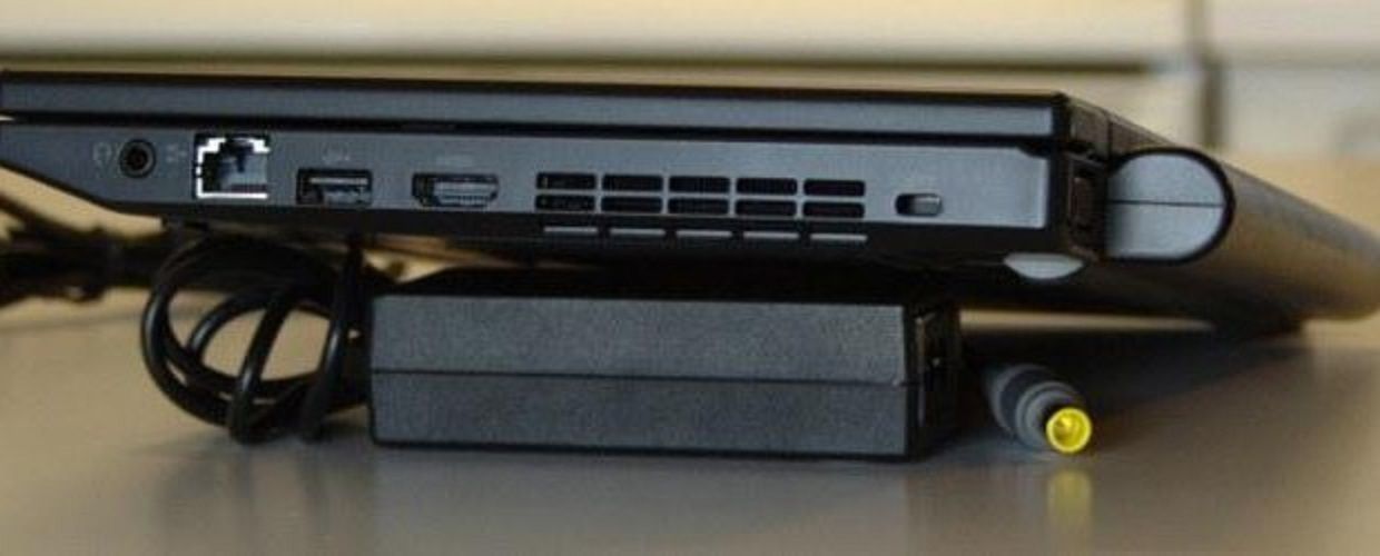 ✂ Lenovo Thinkpad x120e E-350 11.6″ ULTRA-portable NETBOOK laptop + good battery