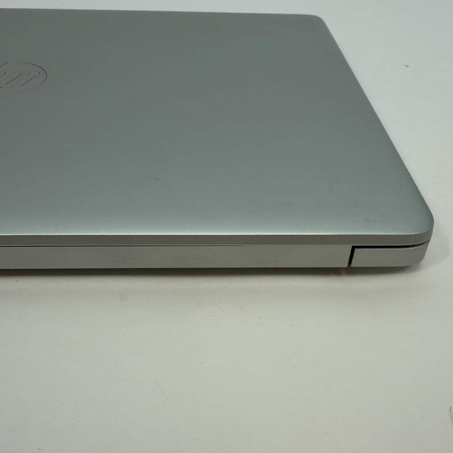 HP Laptop 15-DY2791WM 15.6″ i3-1115G4 3.0GHz 16GB RAM 1TB SSD