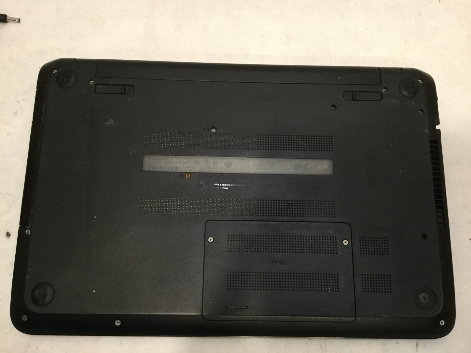 HP 15-f019dx / Intel Core i3-4030U @ 1.90GHz / (BAD BATTERY/NO STORAGE) -MR