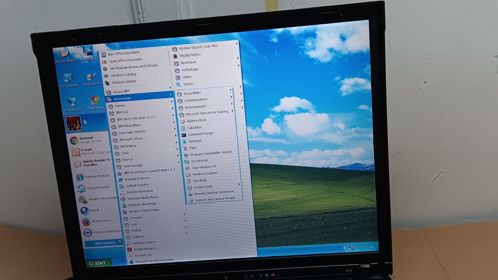 Retro Loaded IBM Thinkpad R52 Gaming Laptop 1.73 GHz 2 GB Ram Windows XP Hme SP3