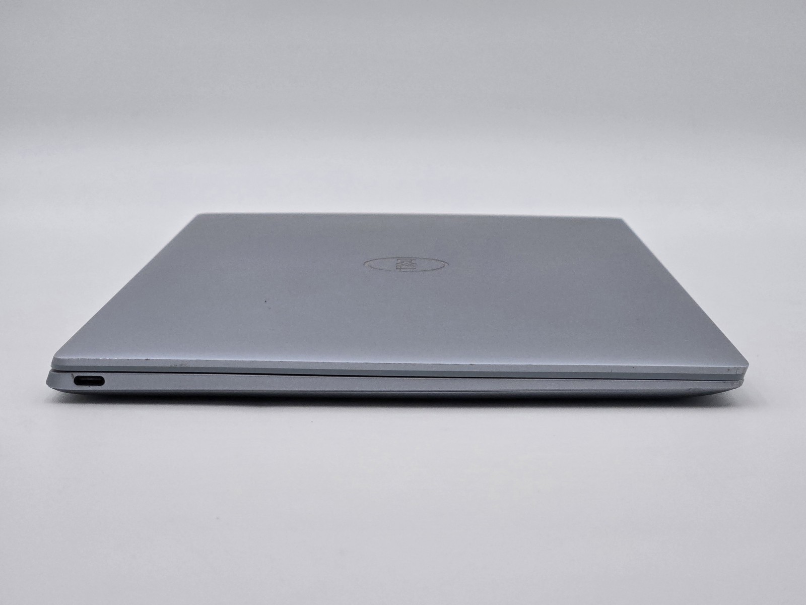 Dell XPS 9315 13″ FHD+ I7-1250U 512GB SSD 16GB W11 Webcam Backlit FP Reader