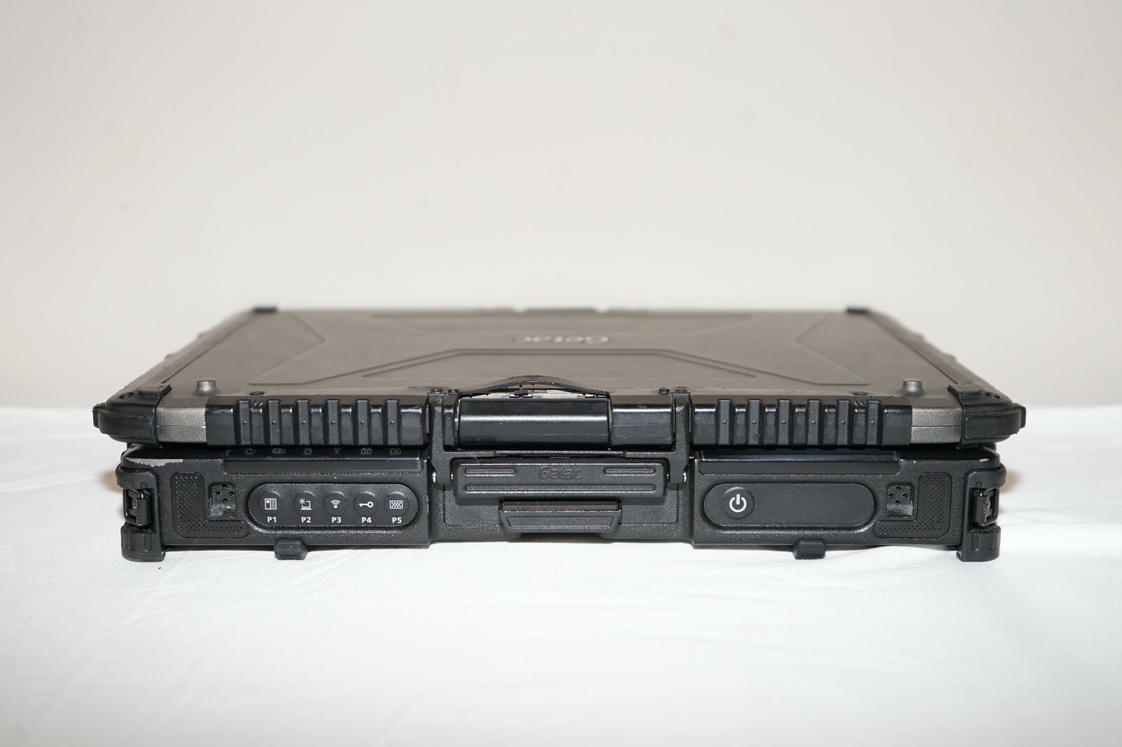 ^ Getac V200-G2 Intel Core i7-3520M @ 2.90GHz 4GB Ram 500GB HD No OS #C1263