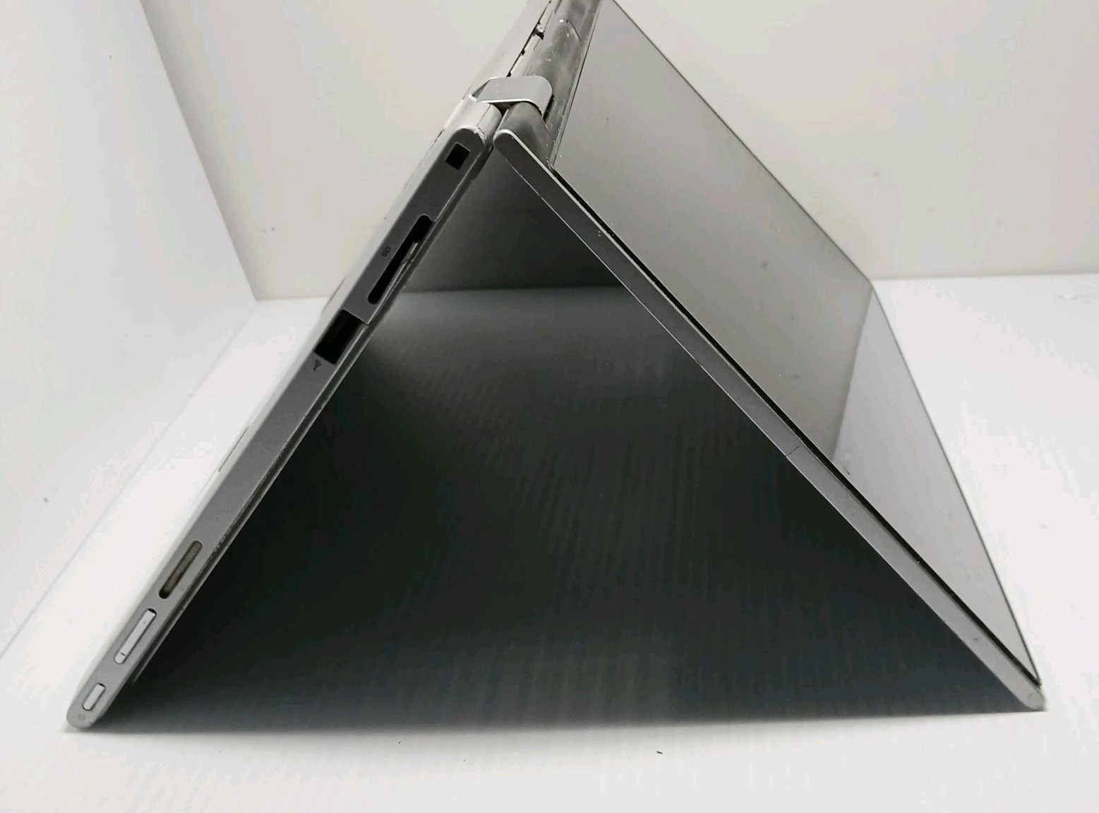 Dell Inspiron 11 3147 Intel Pentium 2.16GHz 4GB RAM No Hard Drive Or Battery