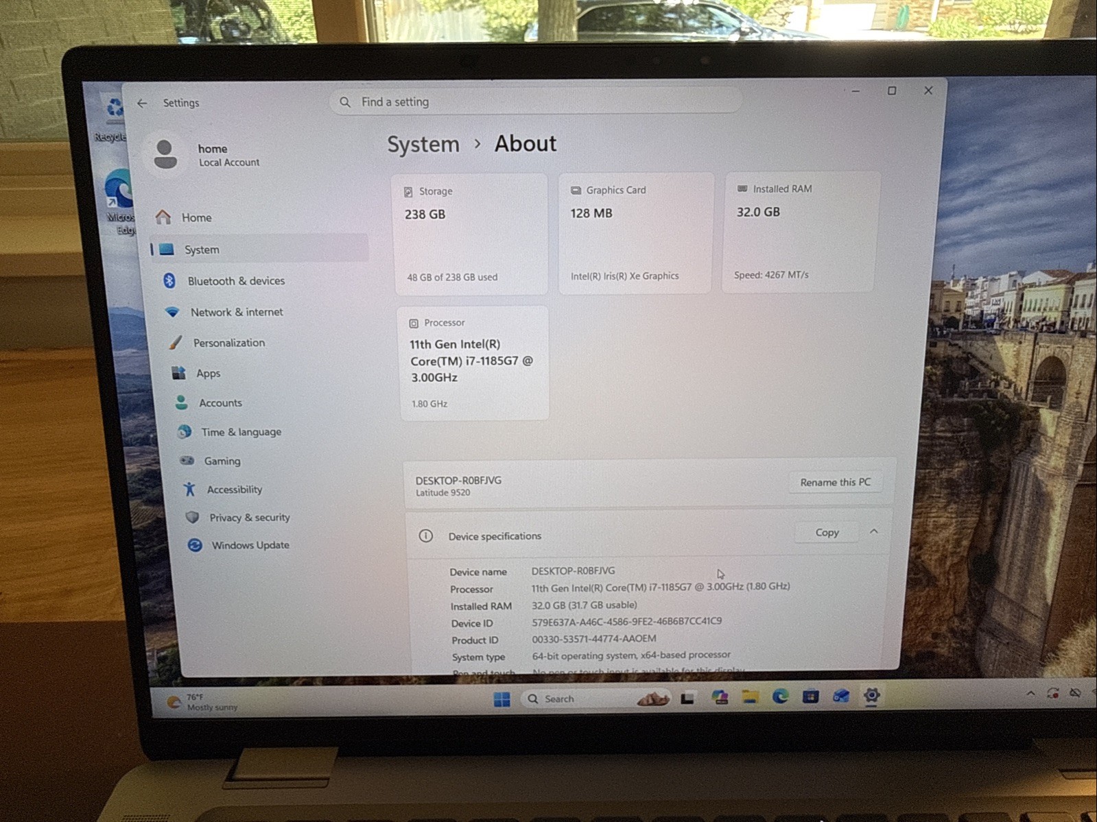 Dell Latitude 9520 15.6in FHD – Intel i7-1185G7 – 32GB RAM 256GB SSD – NEW BATT