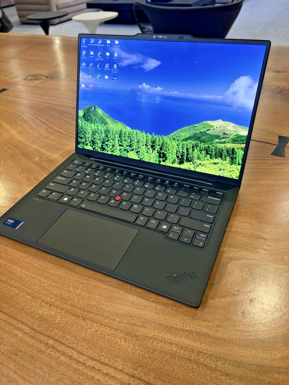 Lenovo ThinkPad X1 Carbon Gen 12 2.8K OLED Touch Ultra 7 165U 64GB 1TB Laptop
