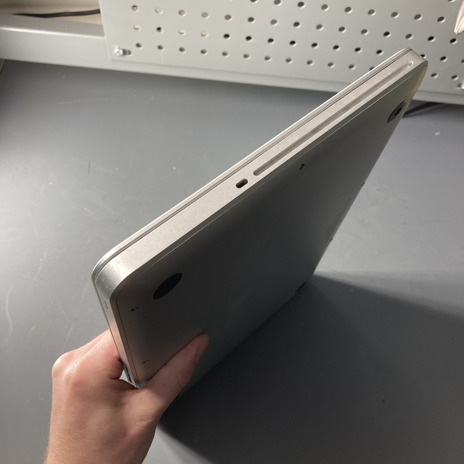 Apple MacBook Pro 13″ i5 2.5GHz 4GB RAM 256GB SSD Mac OS Yosemite A1278
