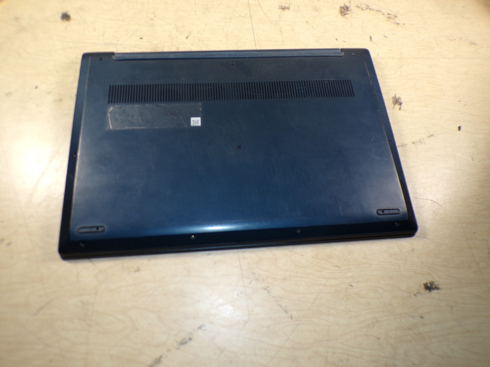LENOVO IDEAPAD S340 AMD RYZEN 8GB RAM **UNTESTED/ HAS BODY DAMAGE **NO HD