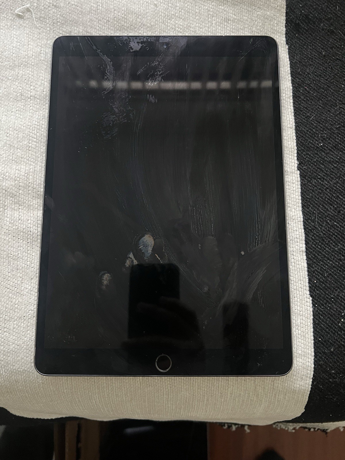 Apple iPad Air 3 10.5″ 64GB 3rd Gen Wi-Fi Space Gray – AS For Parts