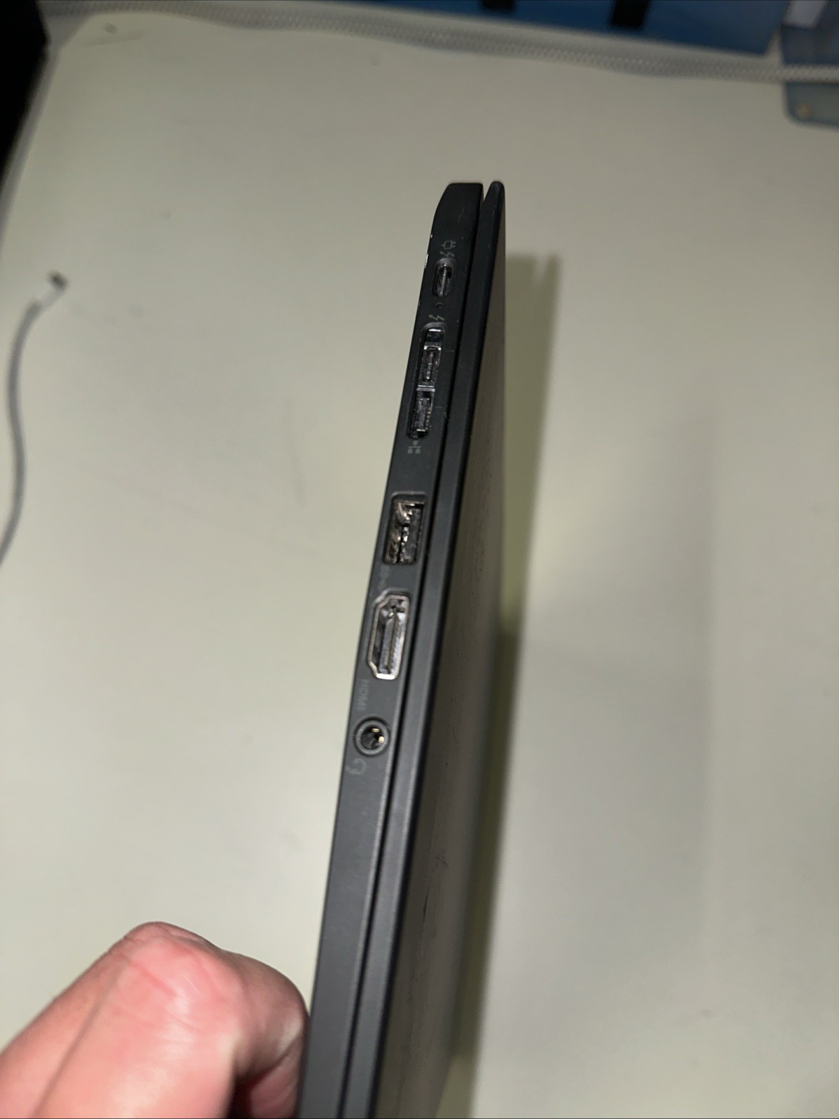 🚀 Lenovo ThinkPad X1 Carbon 7th Gen 14″ i7-8665U 16GB RAM 512GB SSD