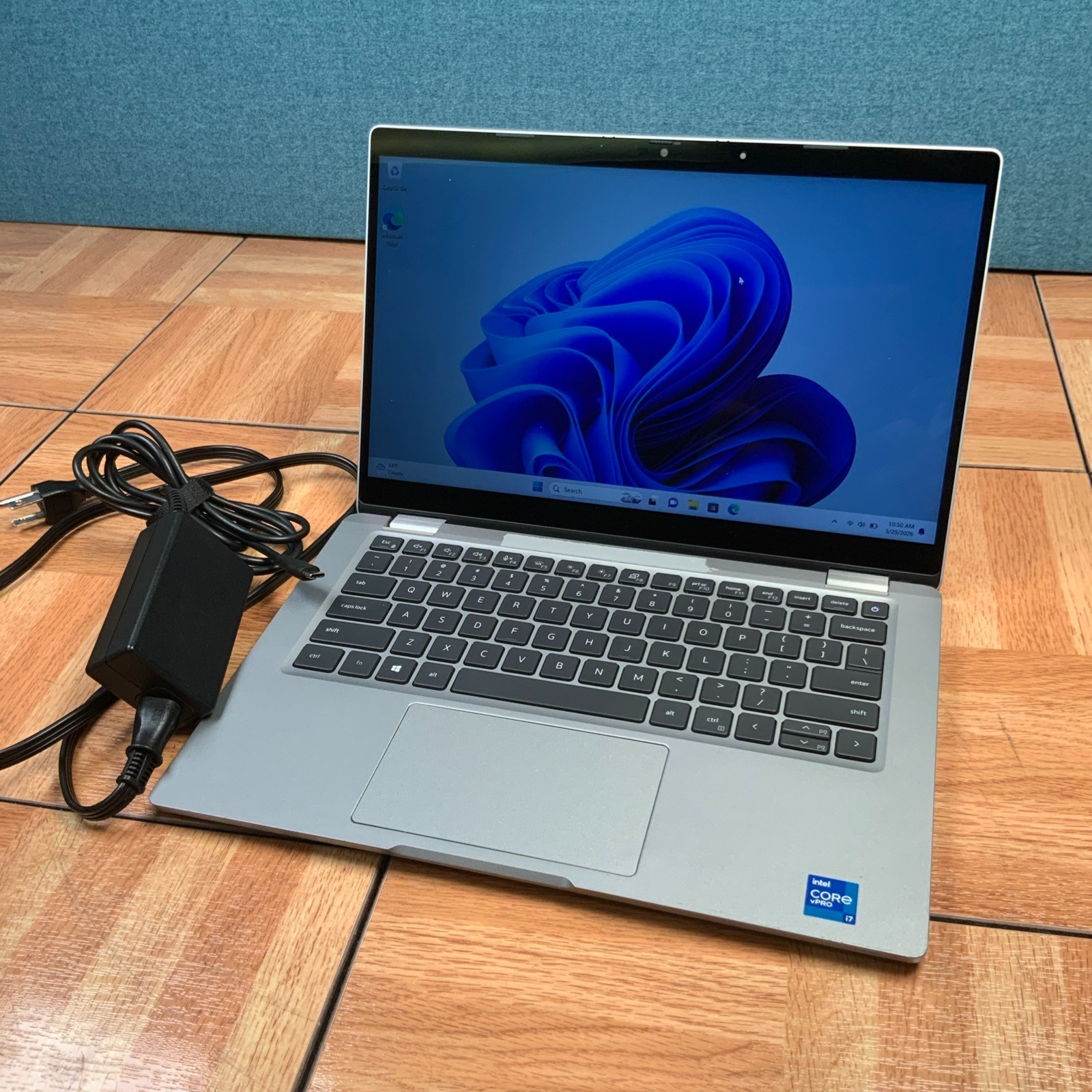 Dell Latitude 5320 11th Gen Intel i7-1185G7 16GB RAM 512 GB SSD Win 11 Pro