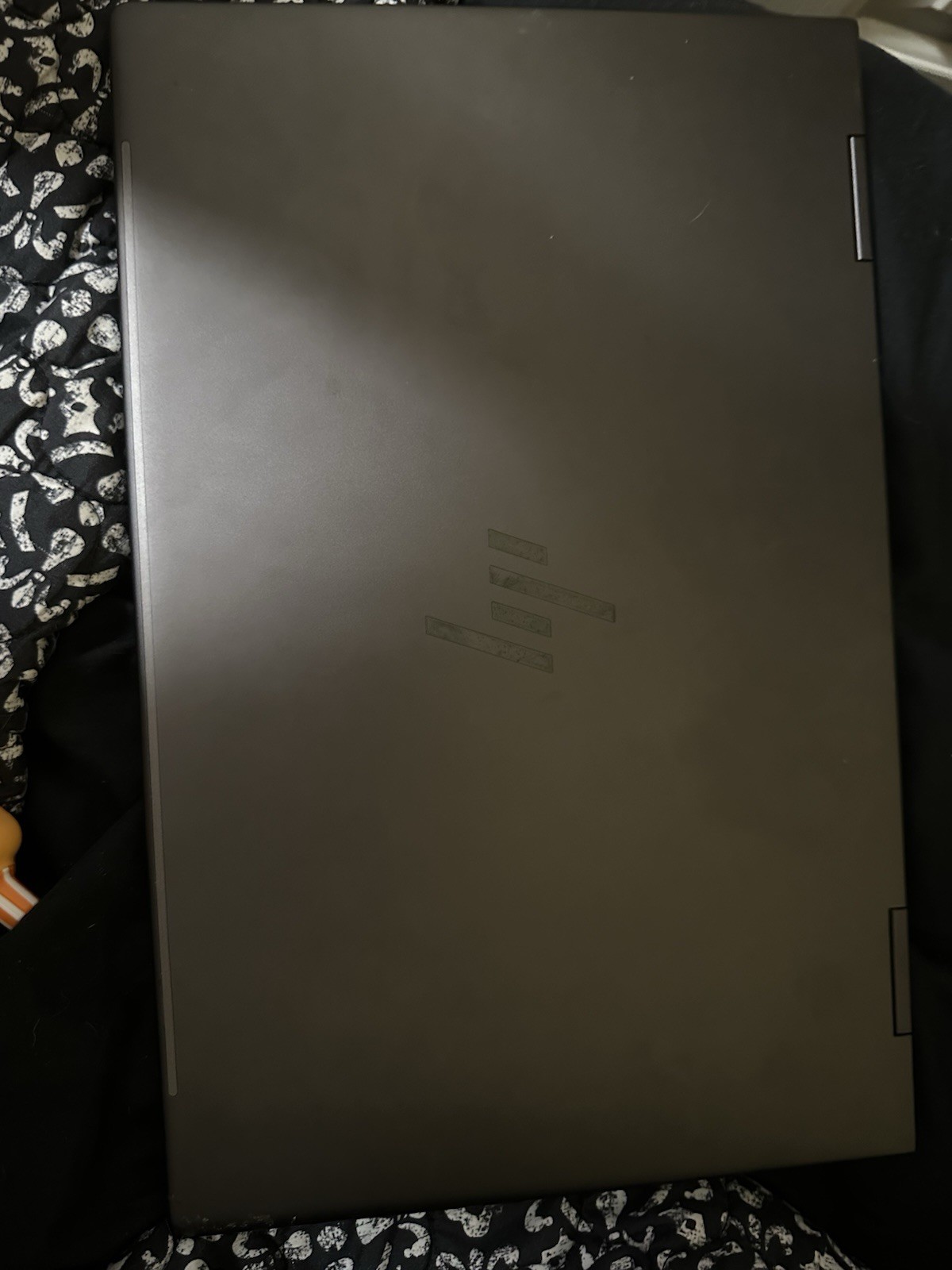 HP ENVY x360 15.6″ (256GB SSD, AMD Ryzen 5, 4.30 GHz, 8GB) Laptop – Black