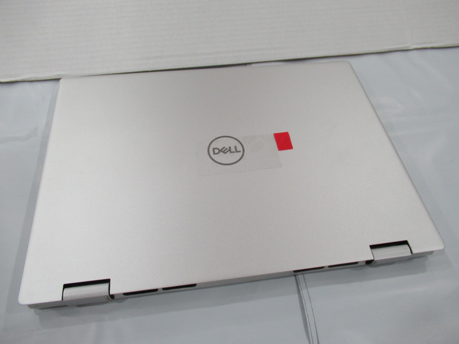 Dell Inspiron 14″ Touchscreen 2-in-1 Laptop -Silver (Intel Core i7-1255U/512 SSD