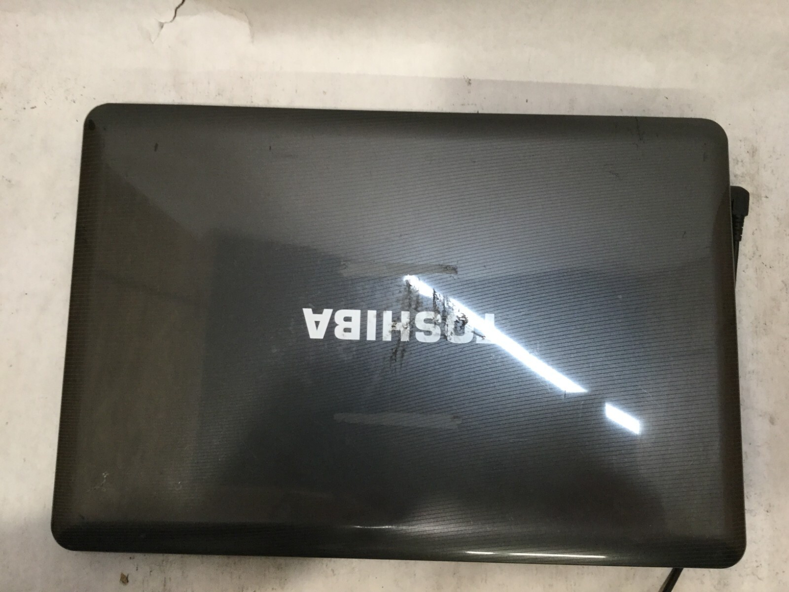 Toshiba Satellite L505-ES5034 / Intel Core i3 SCREEN CRACKED /(MISSING PARTS)-MR