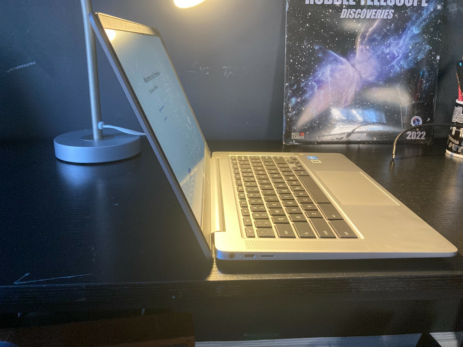 HP 14a-na0020nr 14 inch (32GB, Intel Celeron, 1.10GHz, 4GB) Chromebook – White –