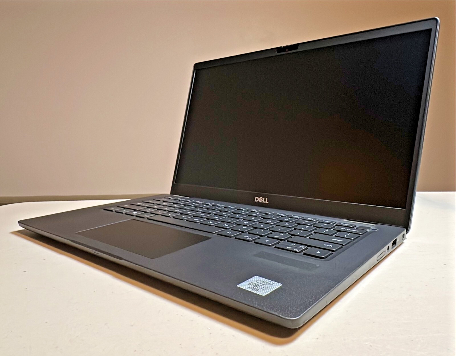 Dell Latitude 7310 13.3″ Intel Core i7-10610U 16GB DDR4 512GB SSD Windows 10/11