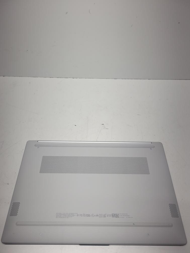 WIN 11/I3/8RAM/256SSD W CHARGER (P16033848)