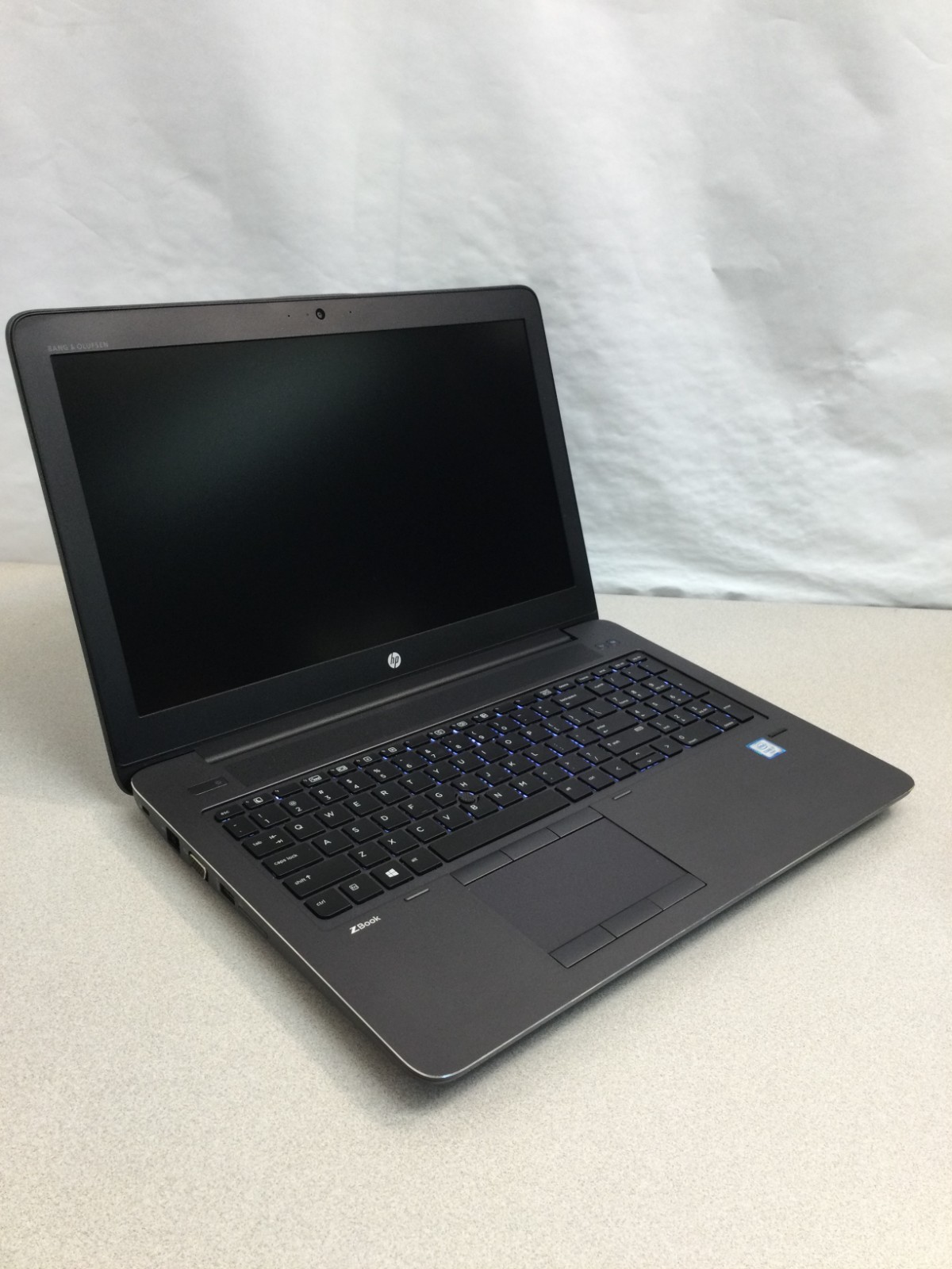 HP zbook 15 g3 core i7 6th gen cpu 2.60 ghz 15.6” 16GB RAM 256 GB SSD *READ*