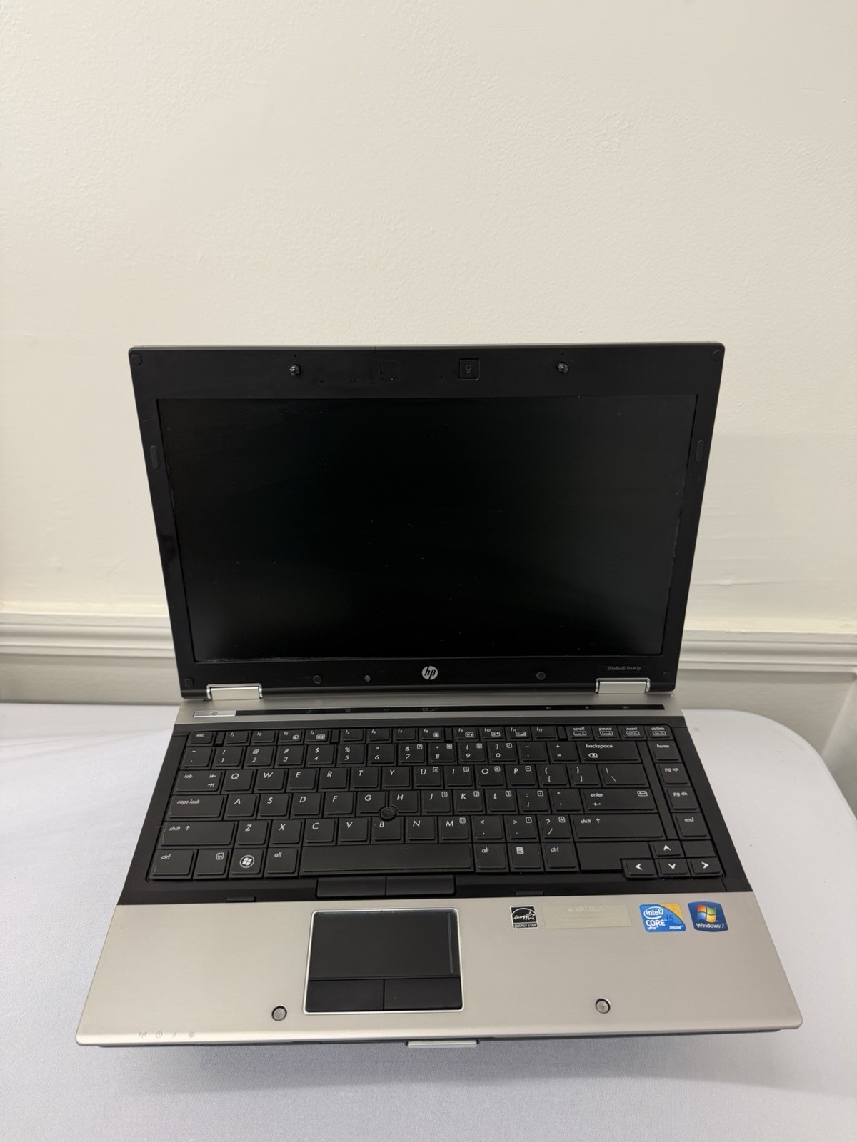 HP Elitebook 8440p Laptop – Good Screen – Intel i5-M520 – RAM 8 GB – Read Des
