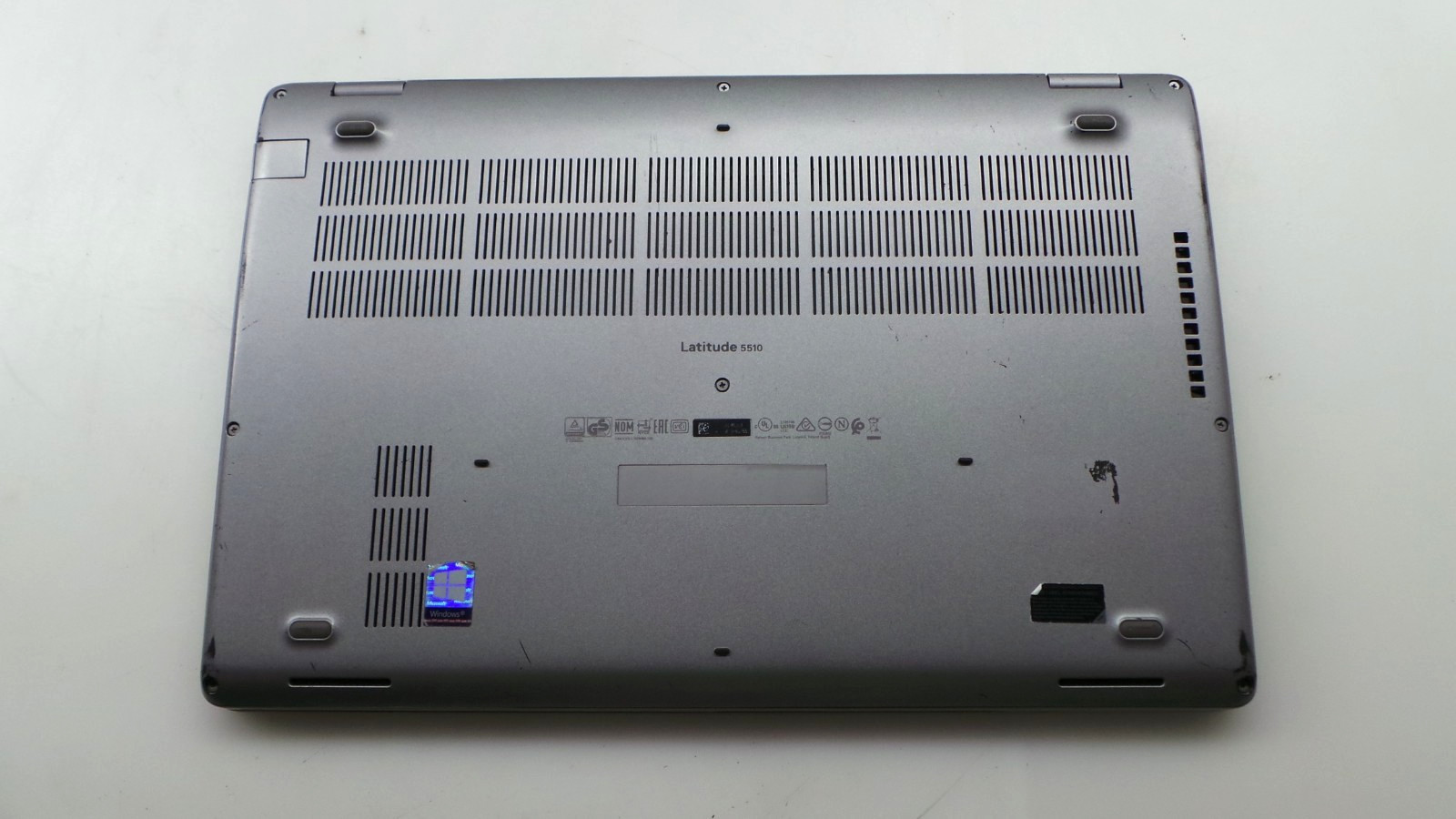 Dell Latitude 5510 | 15.6″ | i5-10210U | 16GB 256GB SSD | Win 11 Pro