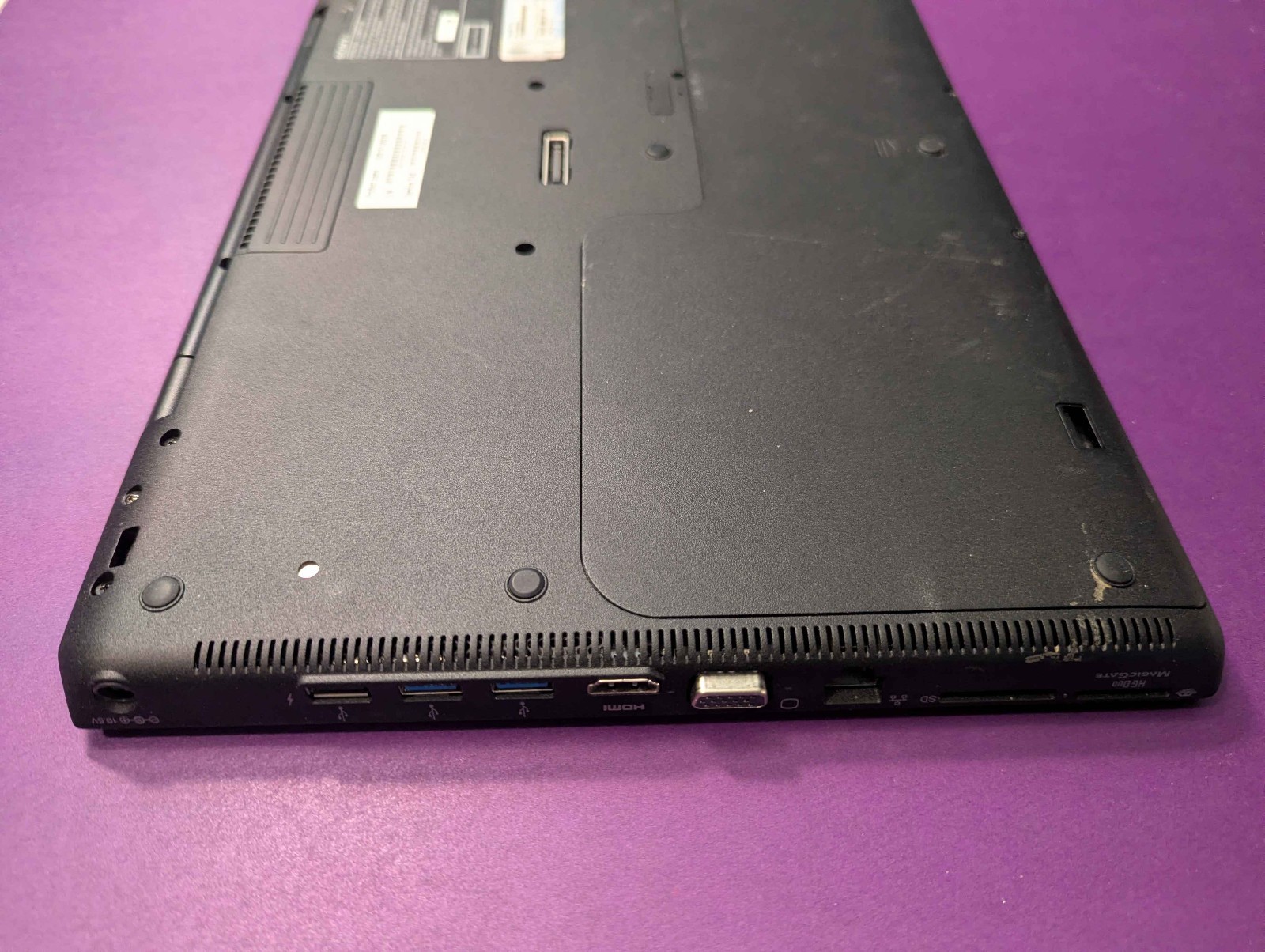 Sony Vaio SVS13A25PXB 13″ S Series Rare (2012) Carbon Fiber [USED/NOT WORKING]