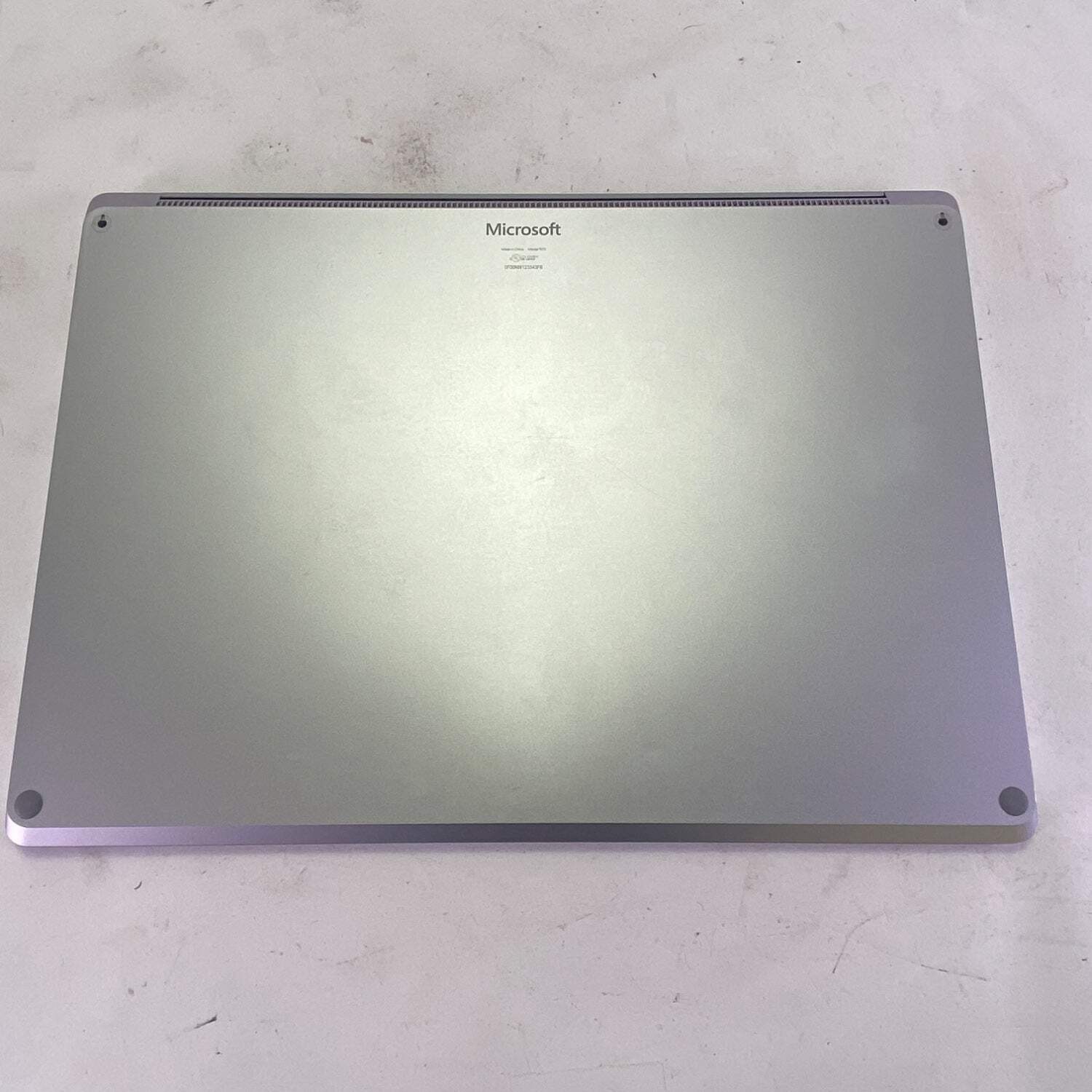 Microsoft Surface Laptop 5 1979 15″ i7-1255U 2.6GHz 8GB RAM 256GB SSD