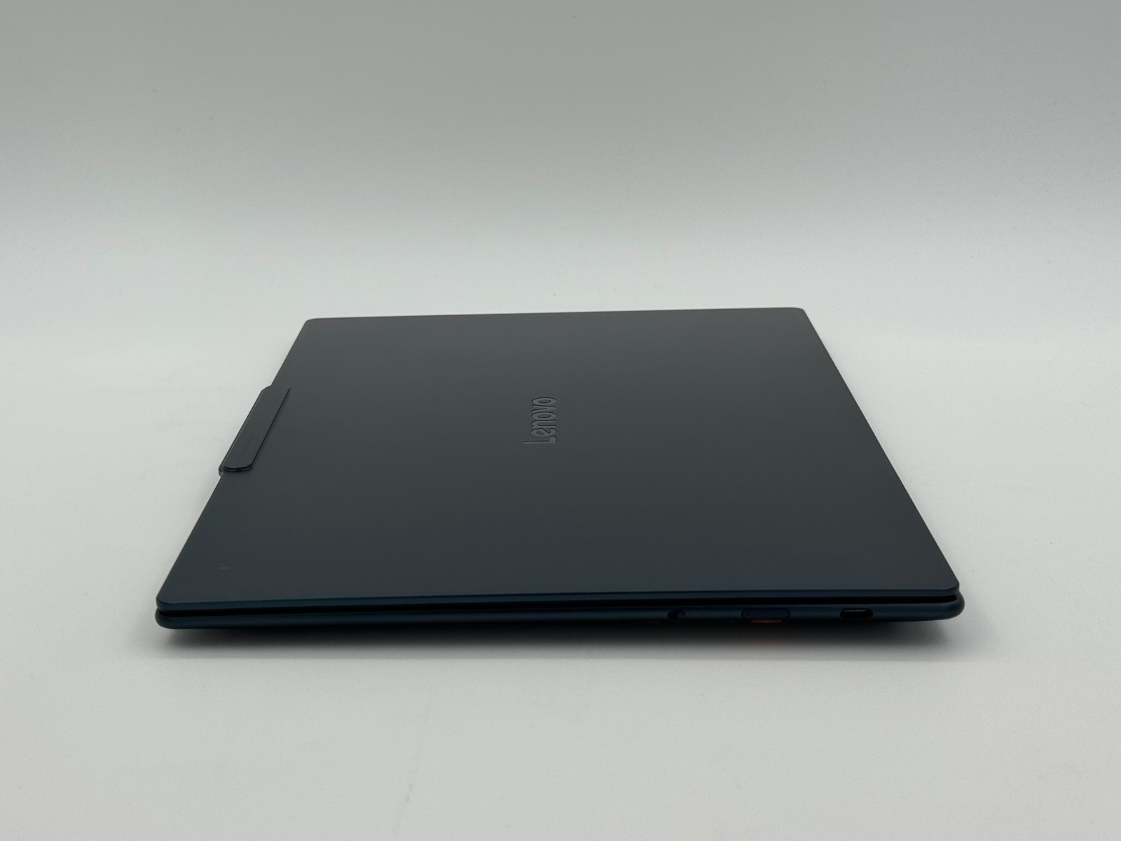 Lenovo Yoga Slim 7x 14.5″ 3K OLED Touch Snapdragon X Elite 32GB 1TB Blue