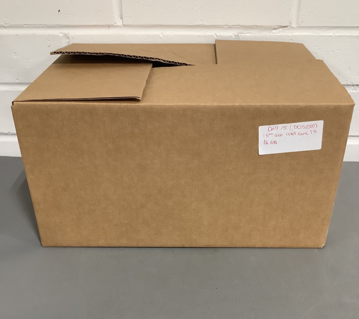 Dell 15 DC15250, 13th Generation Intel Core i5, 16GB DDR4, 512 GB Solid State
