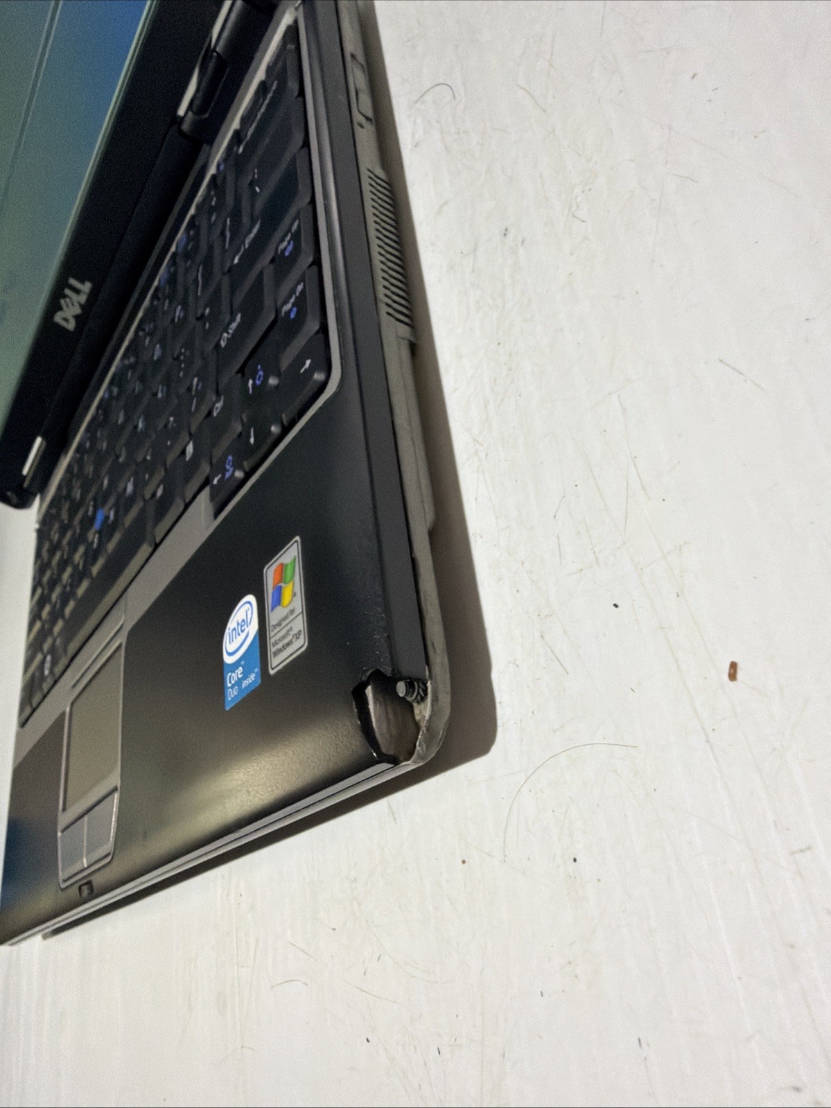 Dell Latitude D430 12″ Laptop Core 2 Duo 2gb Ram No Drives Boots Bios NO P/S