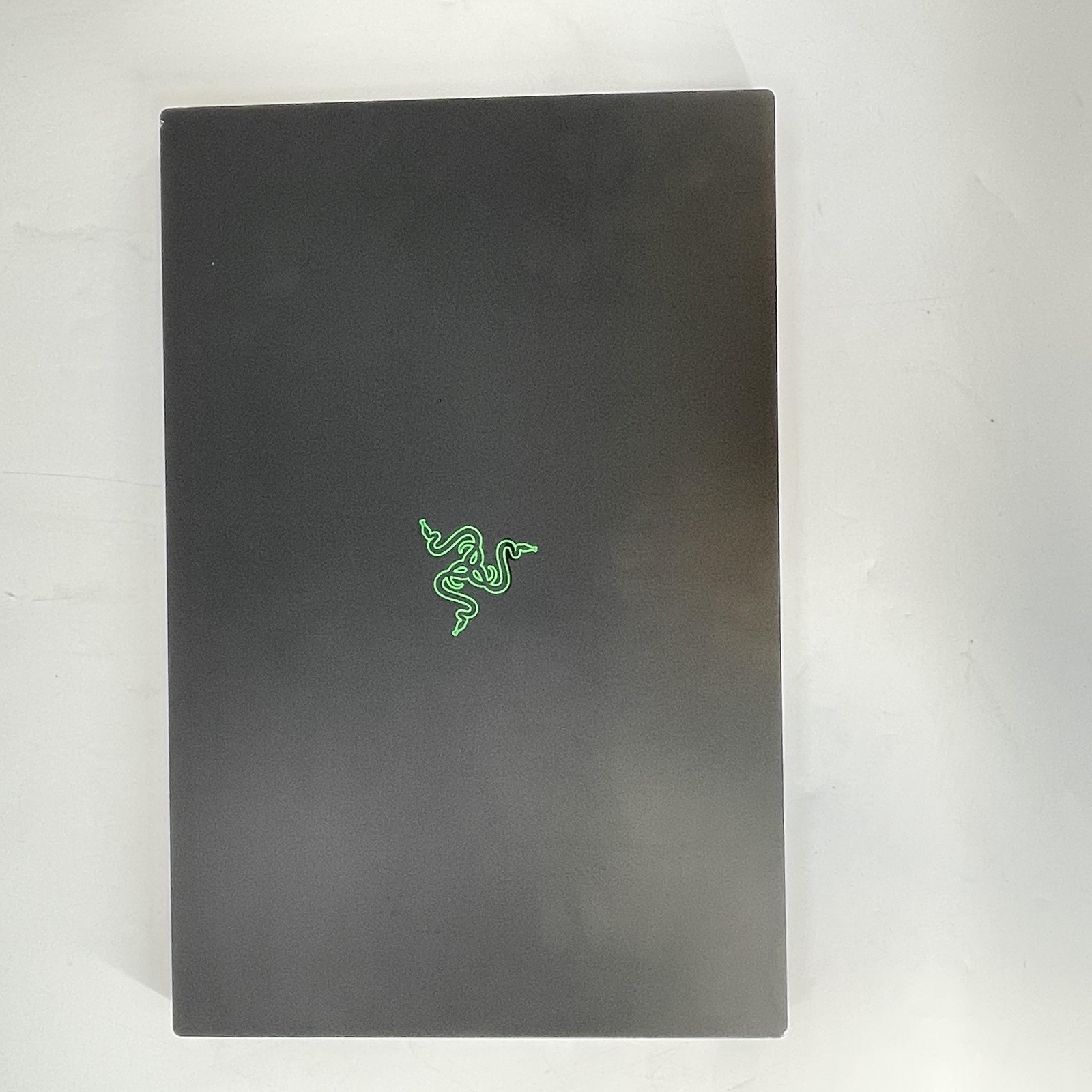 Razer Blade 17 240Hz 2K 2.4 GHz i7-12800H 64GB 1TB SSD NVIDIA RTX 3070 Ti Good
