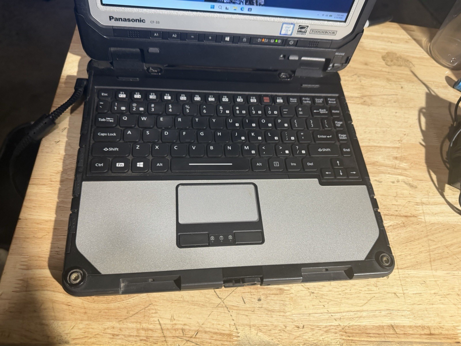 Panasonic ToughBook CF-33 i5-6300U 8GB Ram 256 SSD Win11 Pro. Touchscreen