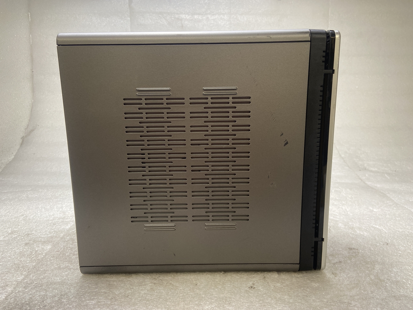SMART RAID SAPPHIRE I-E350M1 E-350 0GHz 2GB RAM 32GB SSD AMD NO OS Good